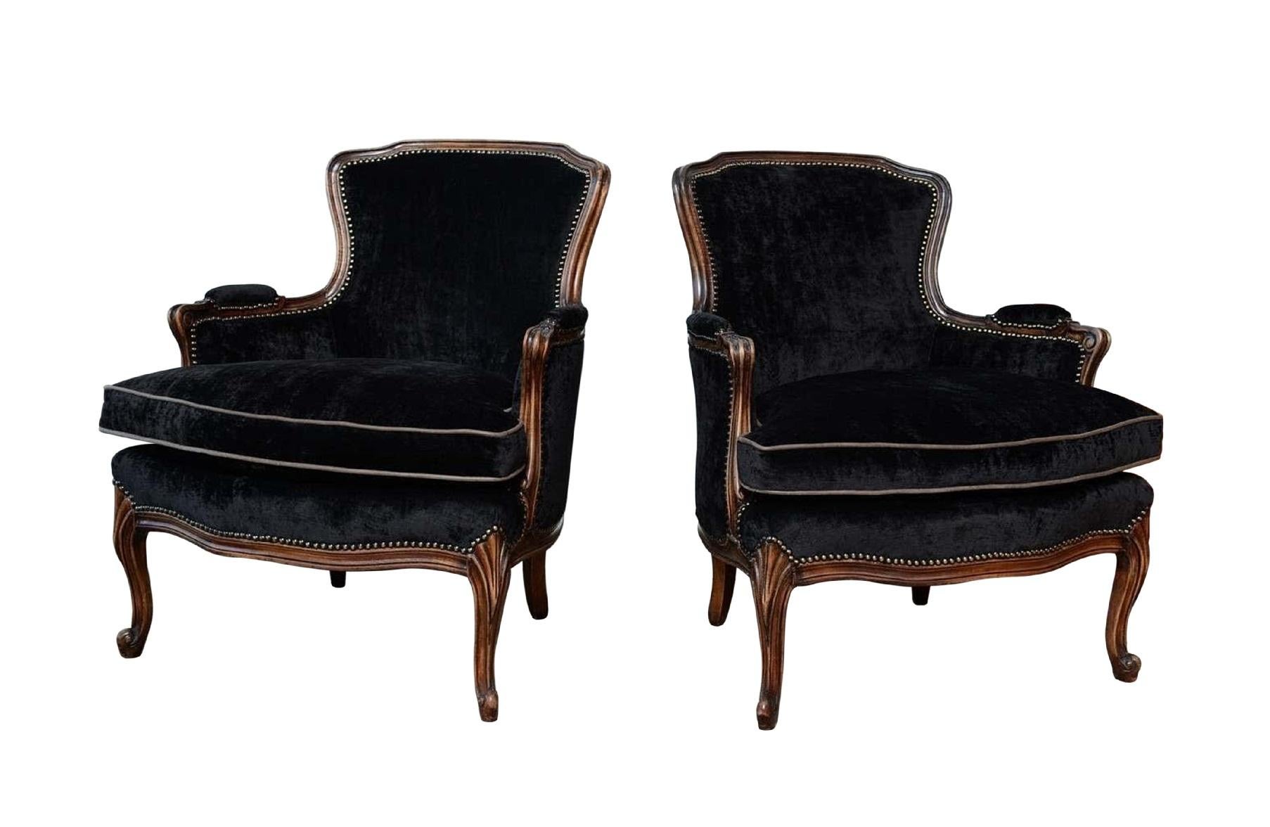 Antikes Paar französischer gepolsterter Bergere-Stühle im Louis-XV-Stil, Louis XV.-Stil (Louis XVI.) im Angebot