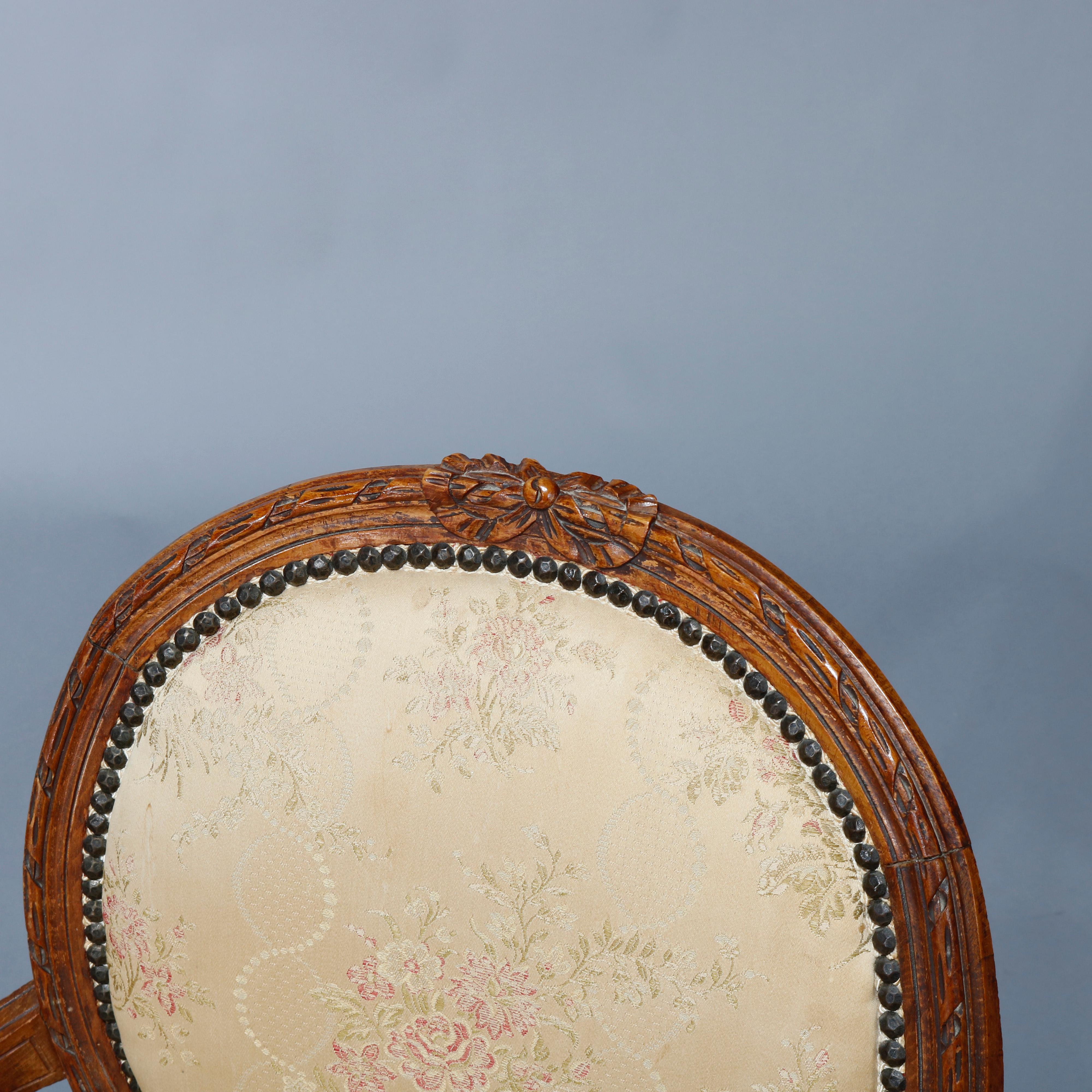 Français Ancienne paire de fauteuils français de style Louis XVI en noyer, 19ème siècle en vente