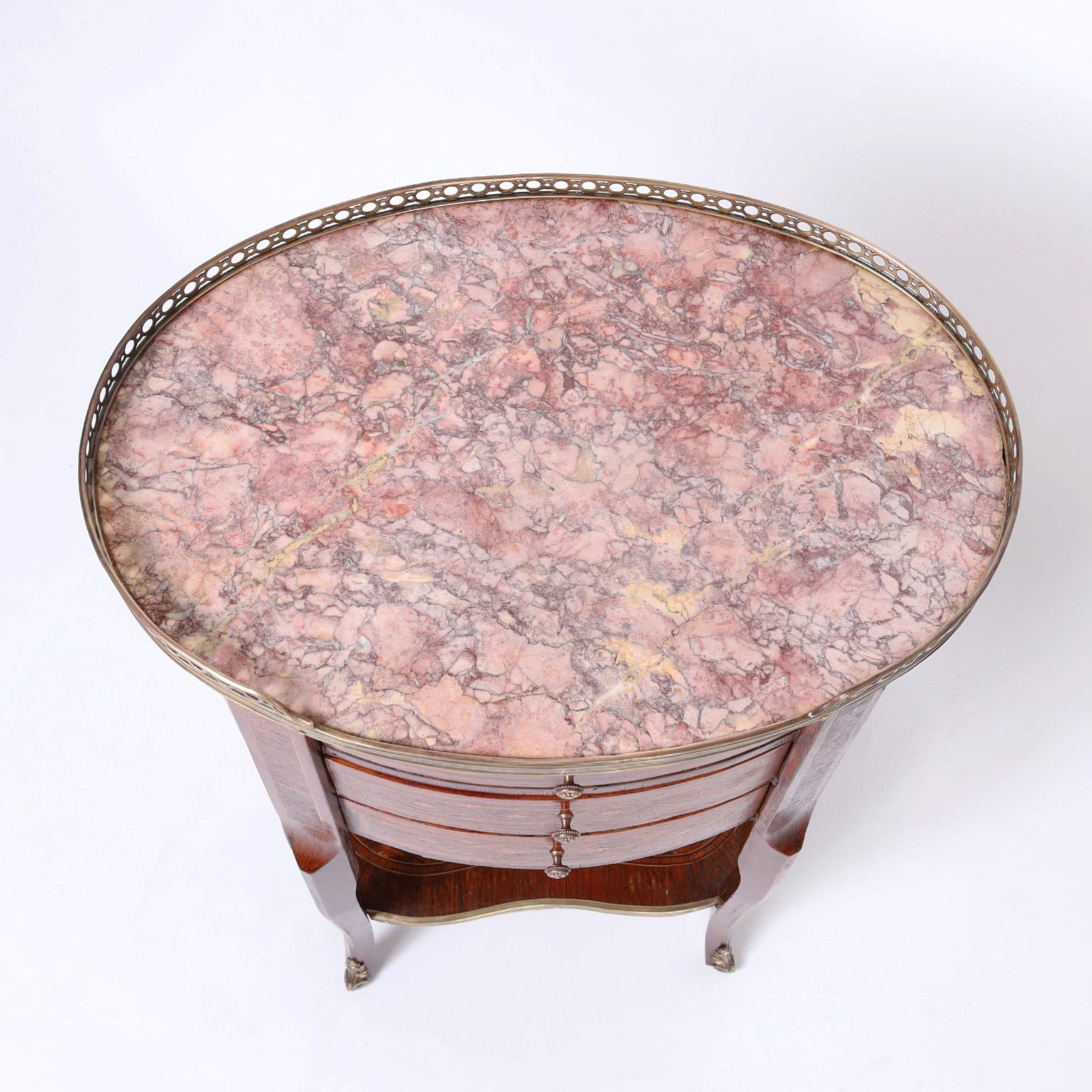 Antikes Paar französischer Marmorständer oder Tische (Intarsie) im Angebot