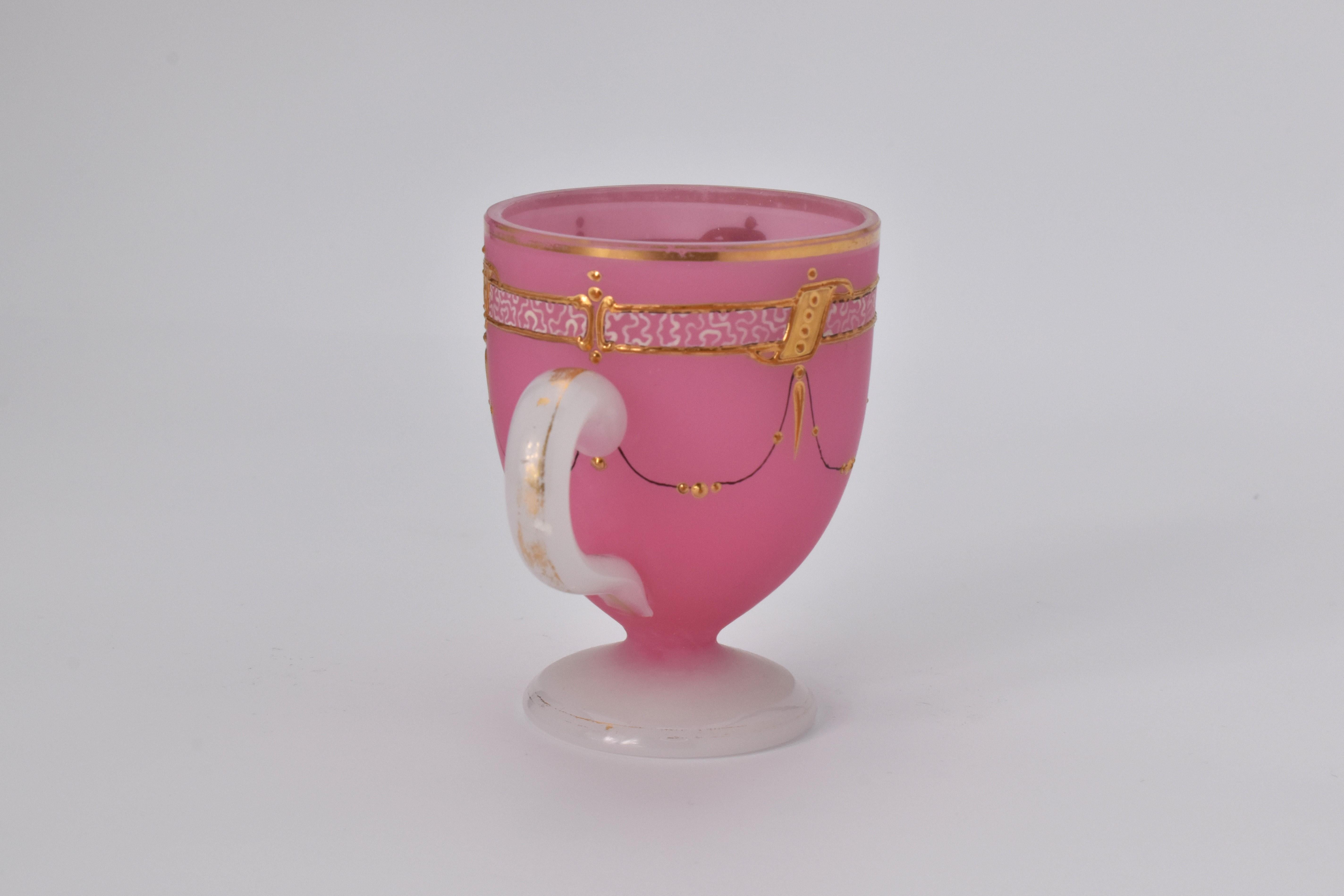 Antique Pair of French Opaline Enamelled Glass Tea Cups,  19th Century For Sale 1