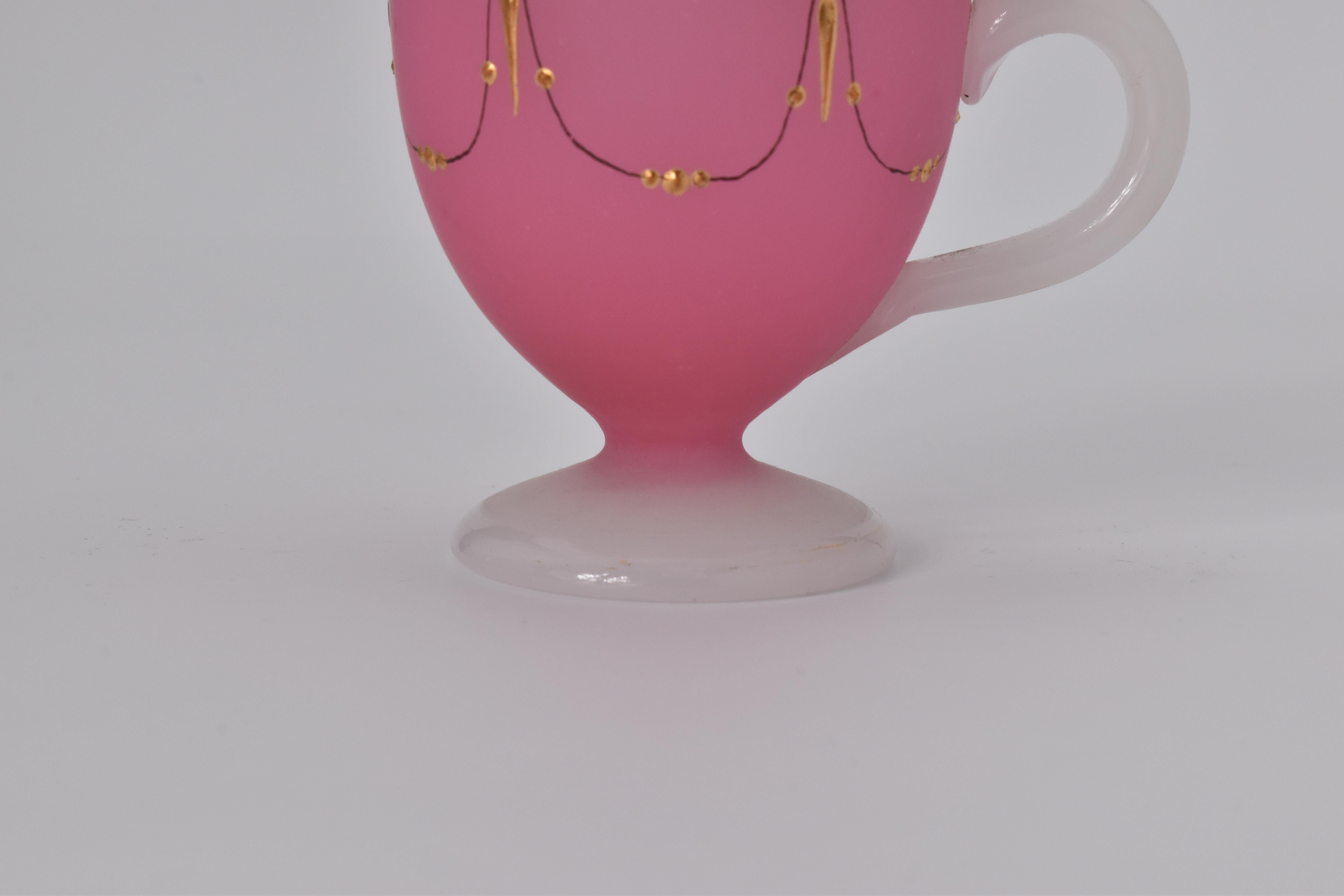 Antique Pair of French Opaline Enamelled Glass Tea Cups,  19th Century For Sale 3