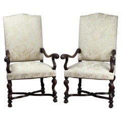 Antiguo par de sillones franceses de caoba tallada de estilo Régence, c. Principios del siglo XIX