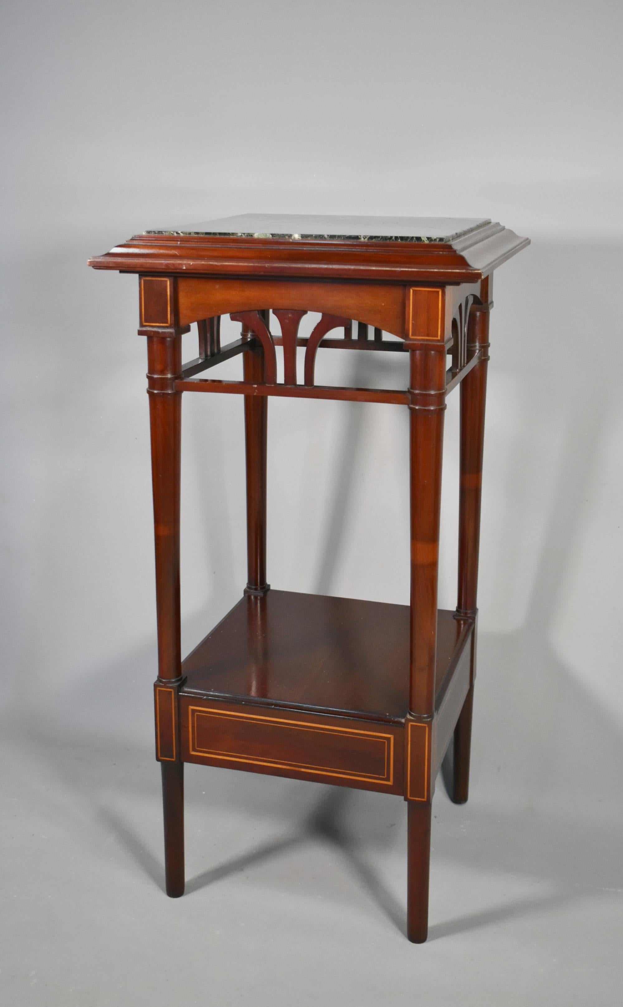 Antique Paire de guéridons Sellettes French en acajou en vente 3