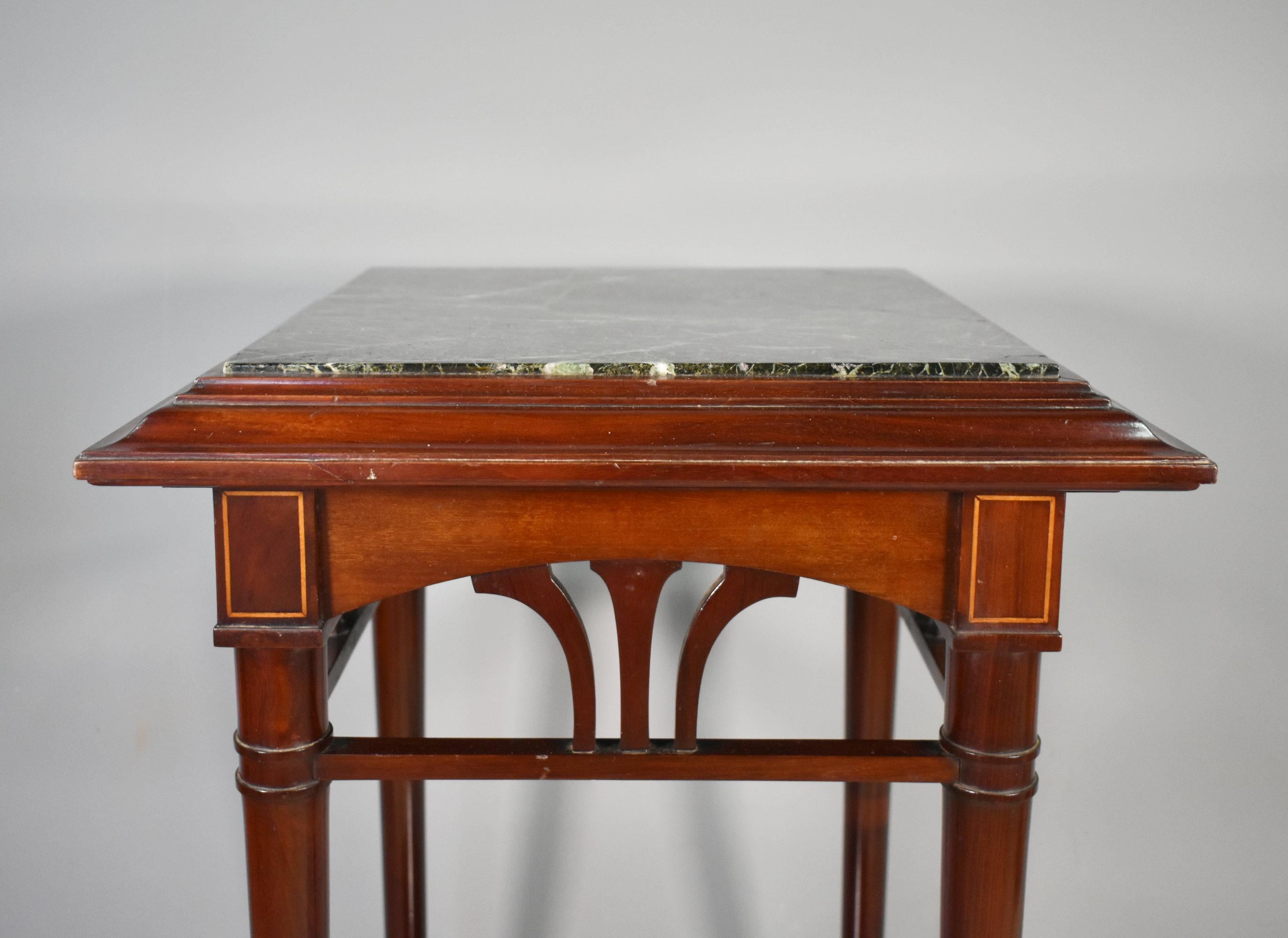 Antique Paire de guéridons Sellettes French en acajou en vente 4