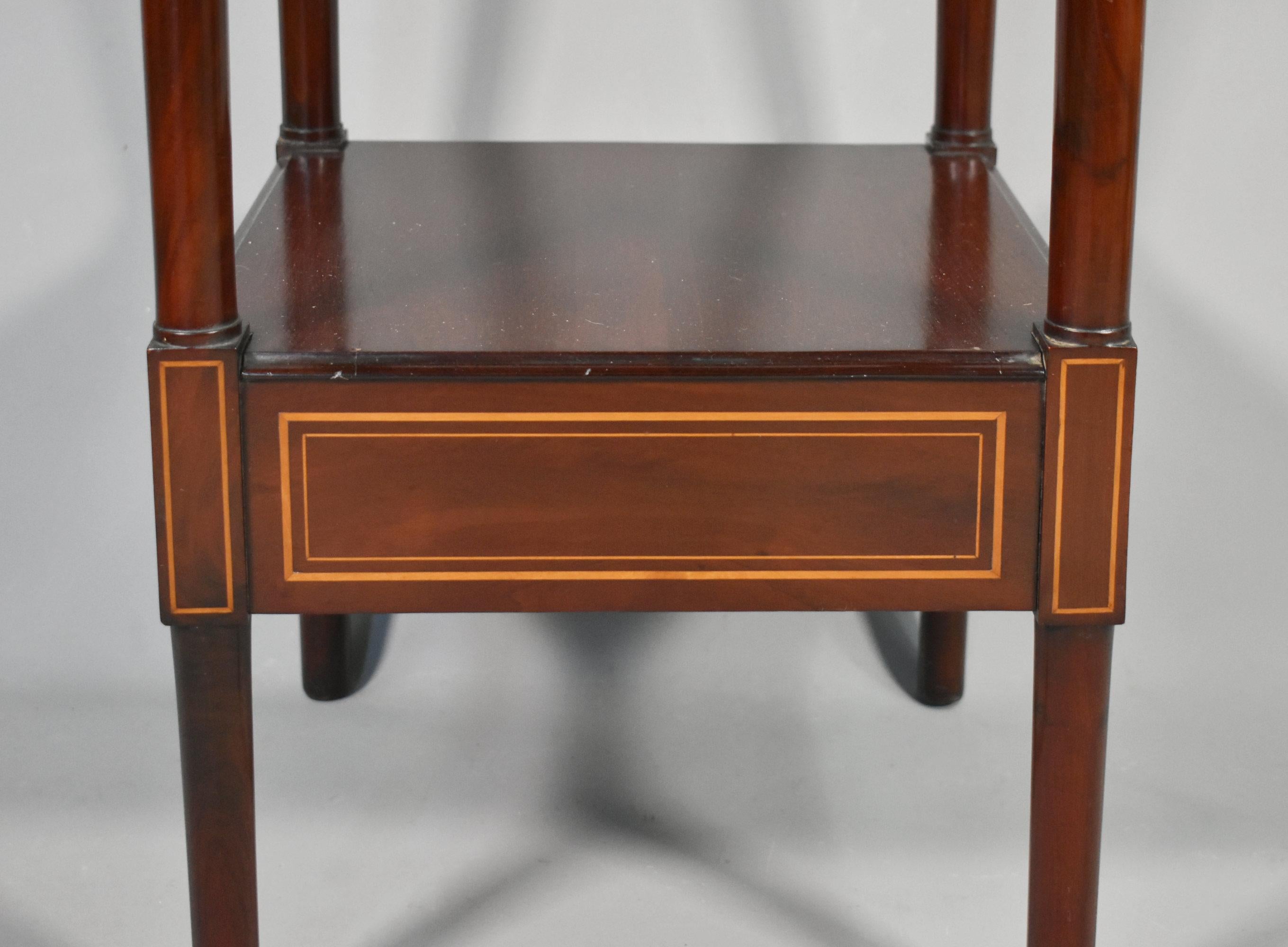 Antique Paire de guéridons Sellettes French en acajou en vente 5