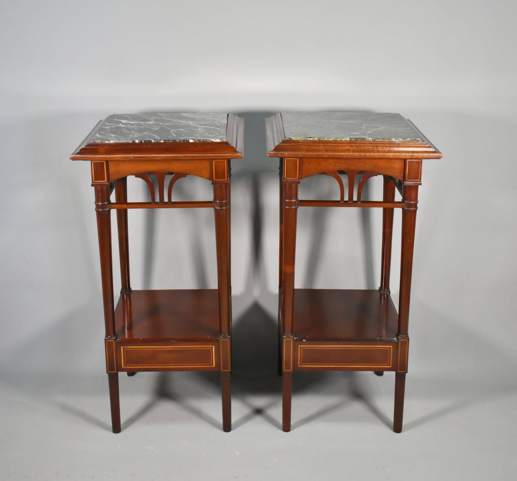 Antique Paire de guéridons Sellettes French en acajou en vente 7