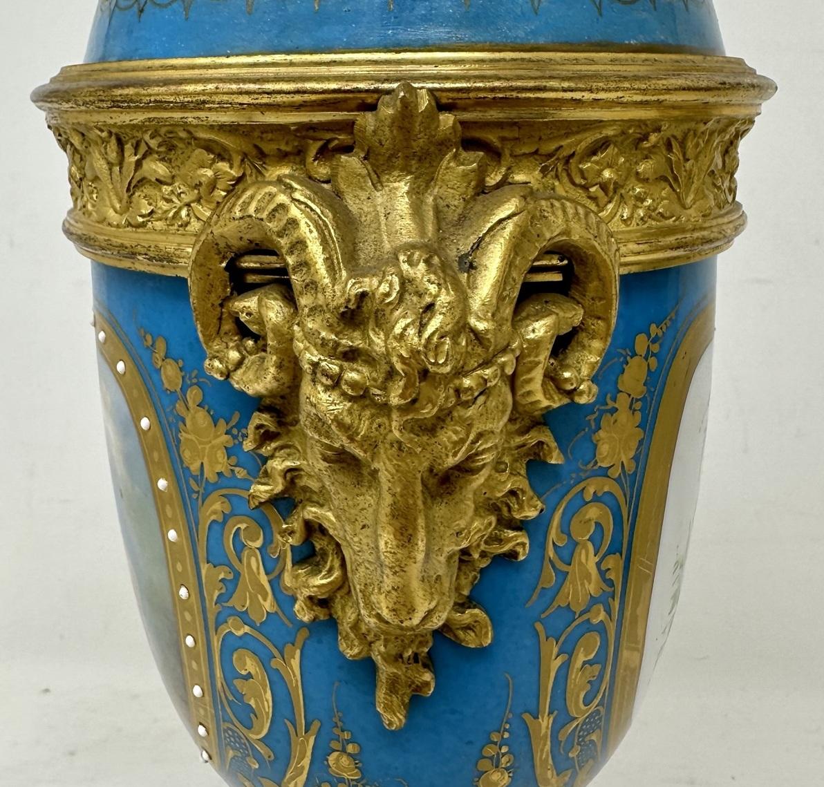 Antique Pair of French Sèvres Porcelain Ormolu Mounted Urns Vases Centerpiece 2