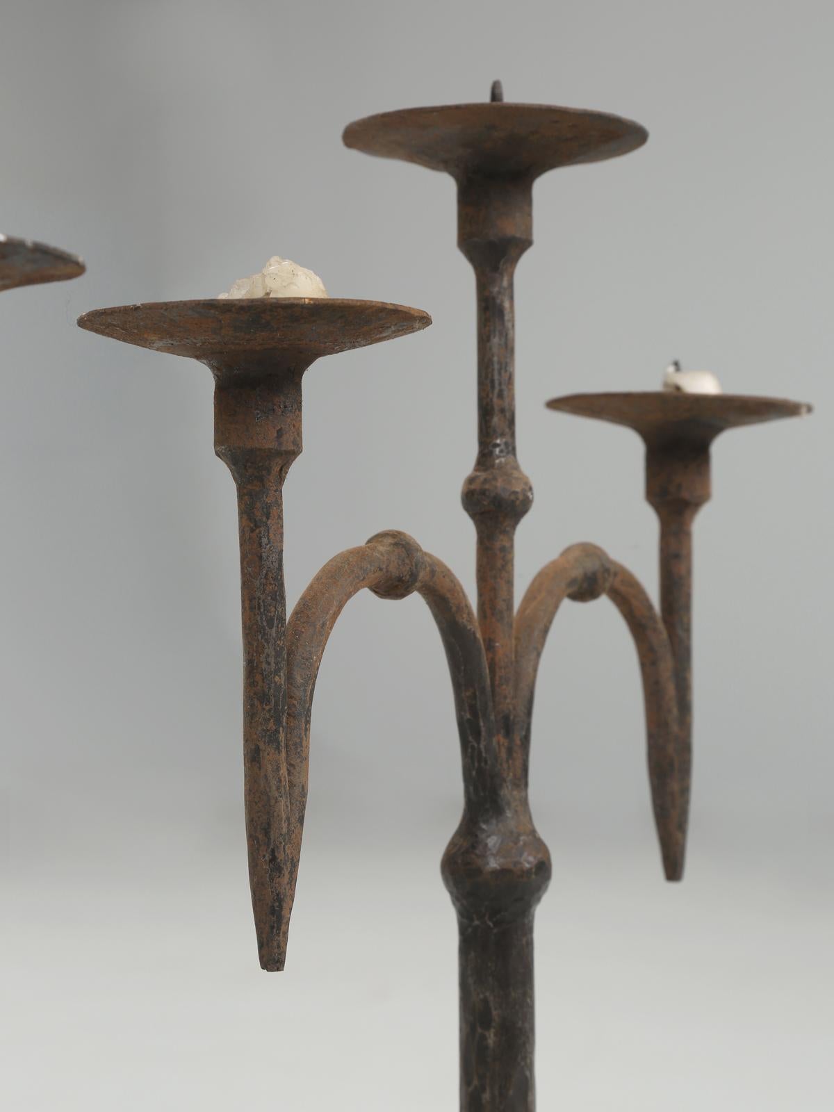 Antique Pair of French Wrought Iron Candlesticks from a Chateau Near Cannes For Sale 1