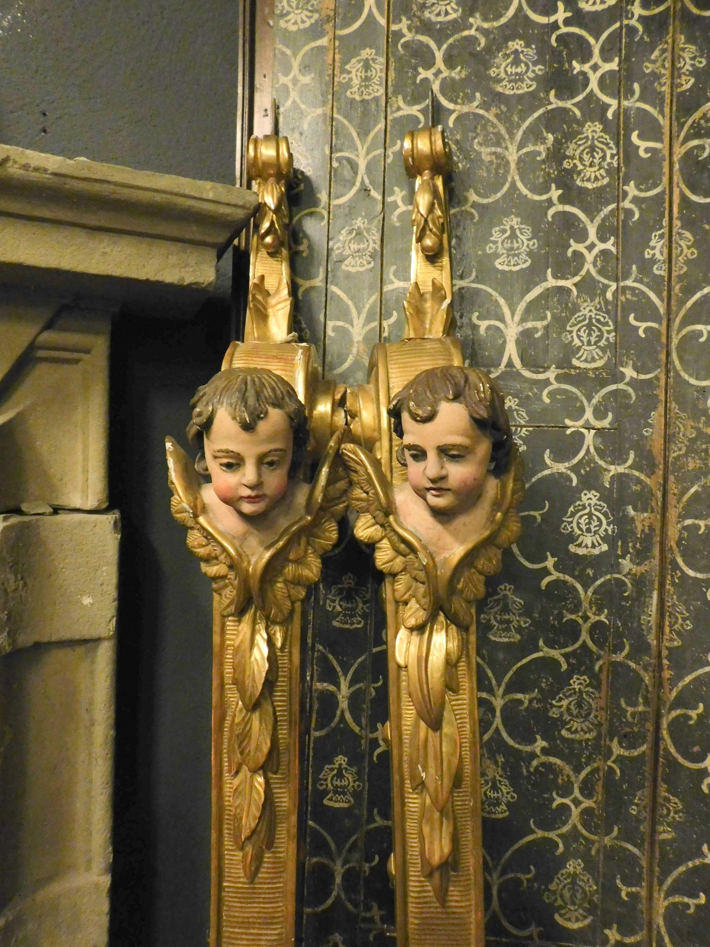 Gilt Antique Pair of Gilded Uprights / Columns with Cherubs, 18th Century, Italy
