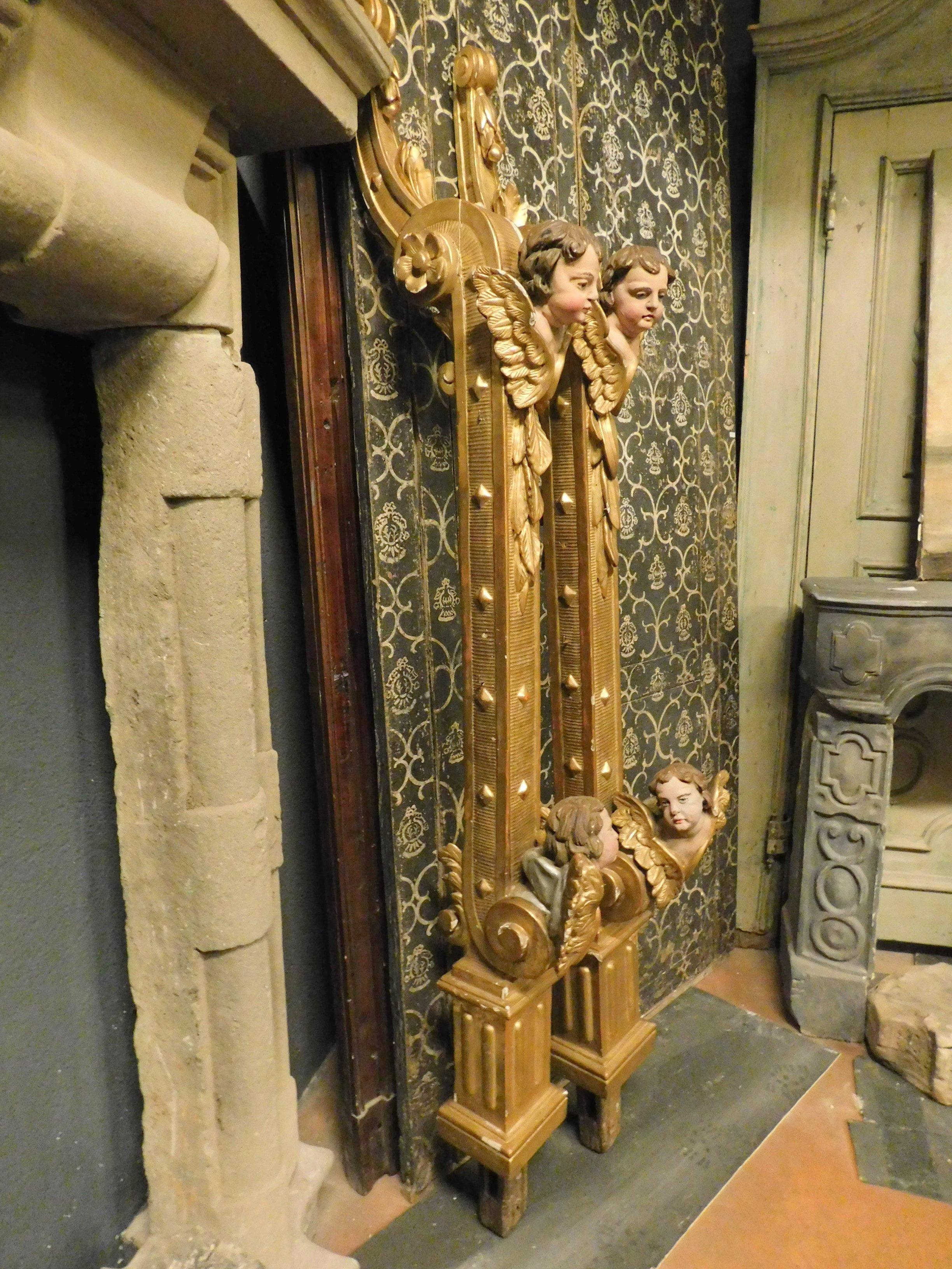 Wood Antique Pair of Gilded Uprights / Columns with Cherubs, 18th Century, Italy