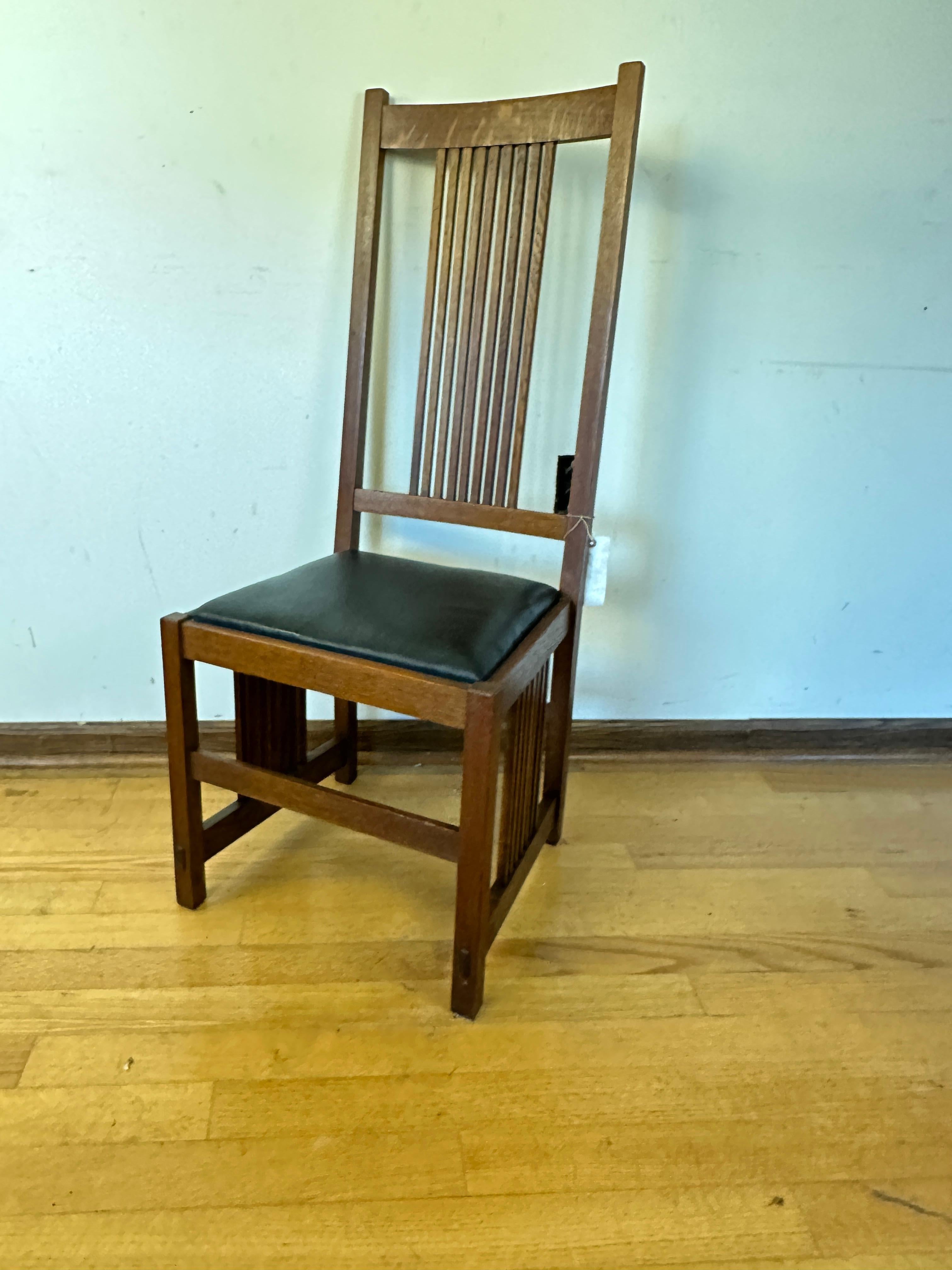 Paire de chaises à haut dossier Gustav Stickley (modèle 384) - W4352 en vente 3