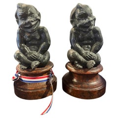 Paire de sculptures Homunculus anciennes