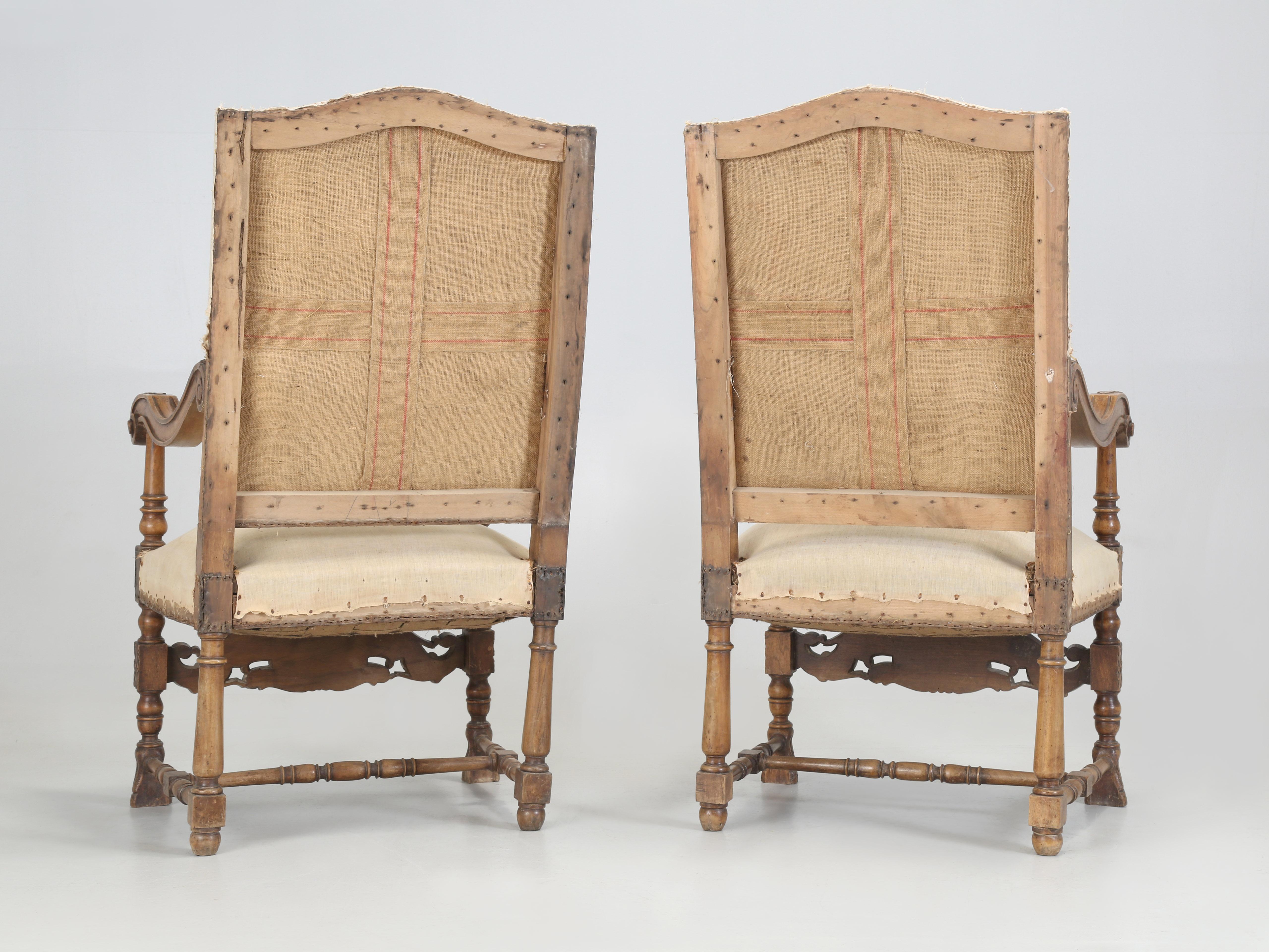 Antique Pair of Italian Armchairs Hand Carved Walnut Require Restoration C1880s For Sale 10