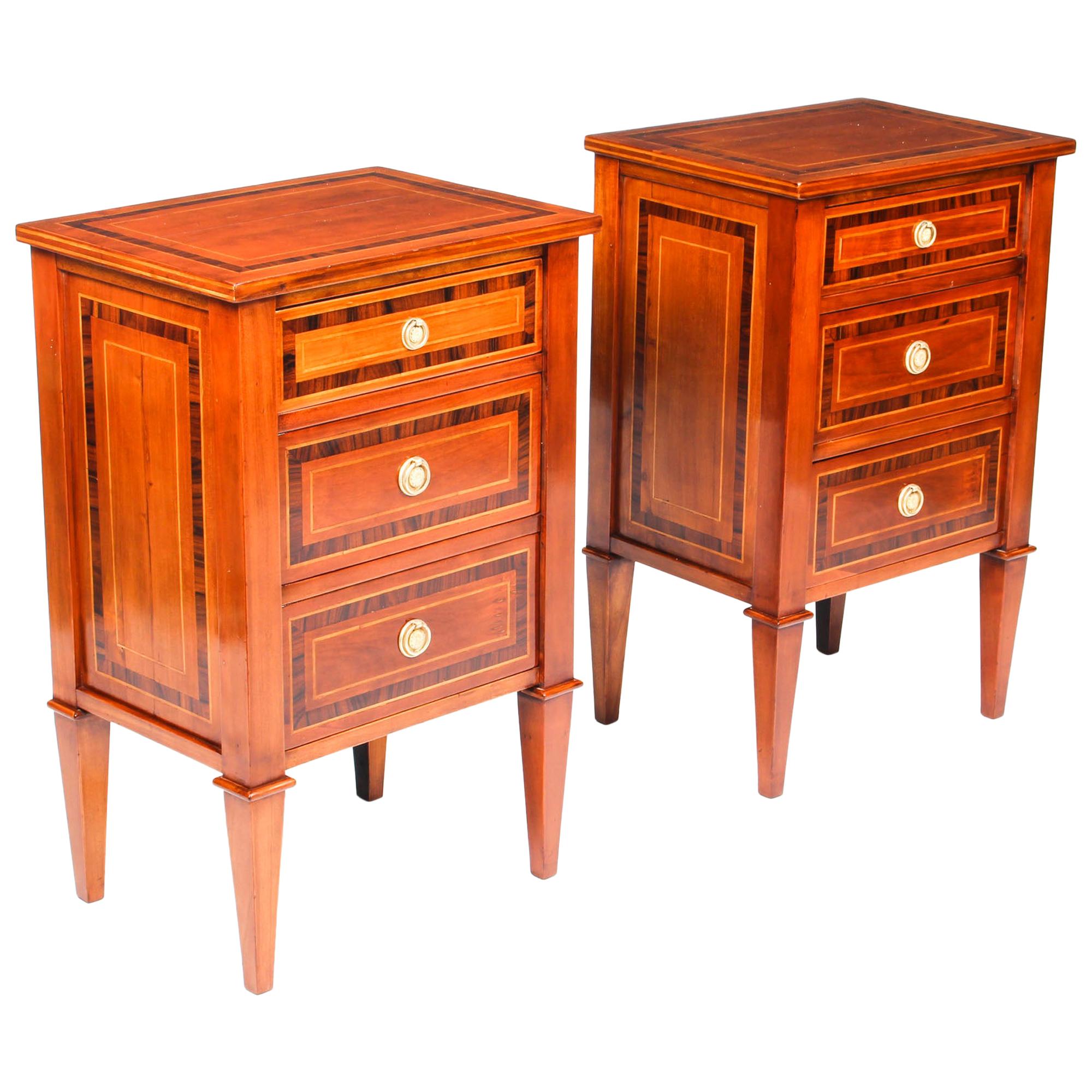 Antique Pair of Italian Flame Mahogany Bedside Chests Cabinets, 19th Century