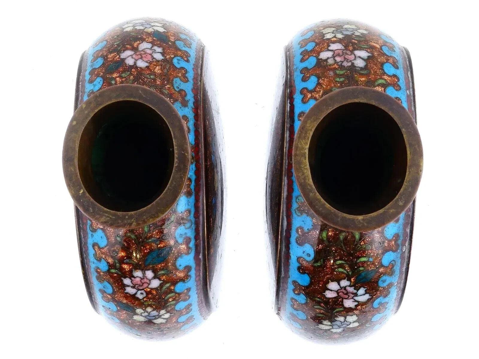 XIXe siècle Ancienne paire de vases flaques de lune japonaises en cloisonné, pierre d'or et émail en vente