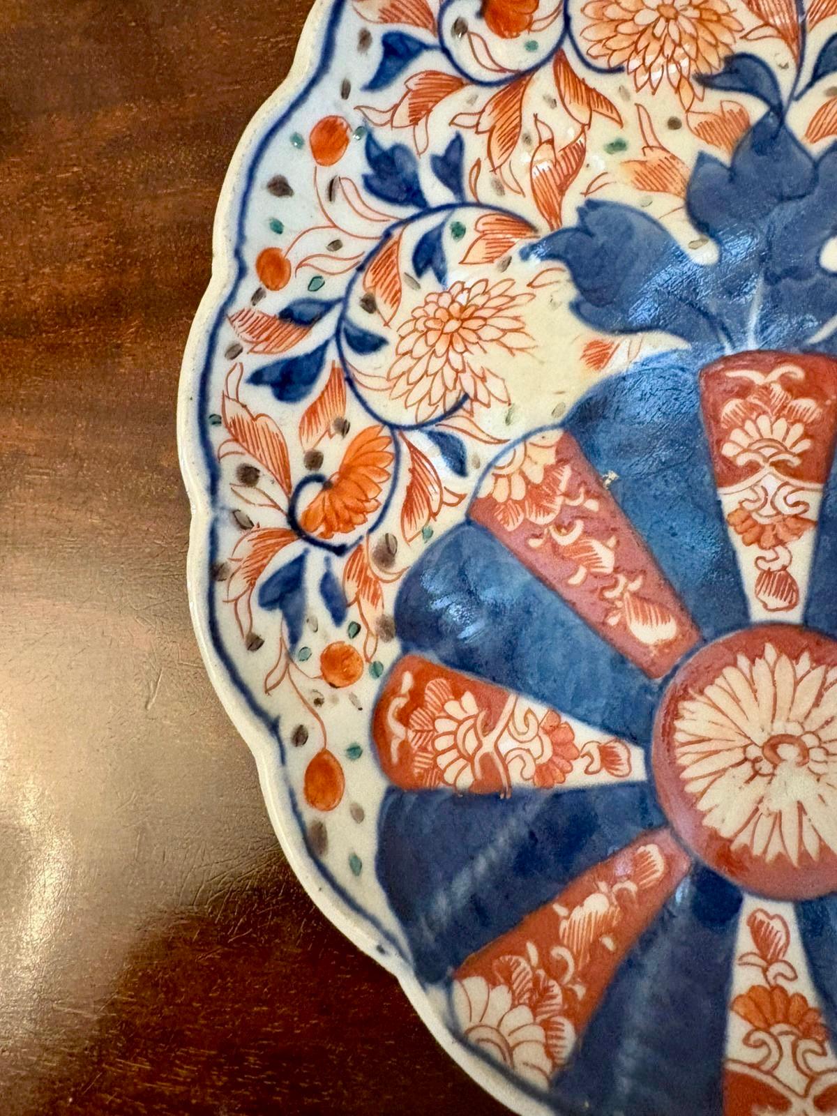 Antikes Paar japanischer Imari-Teller (19. Jahrhundert) im Angebot