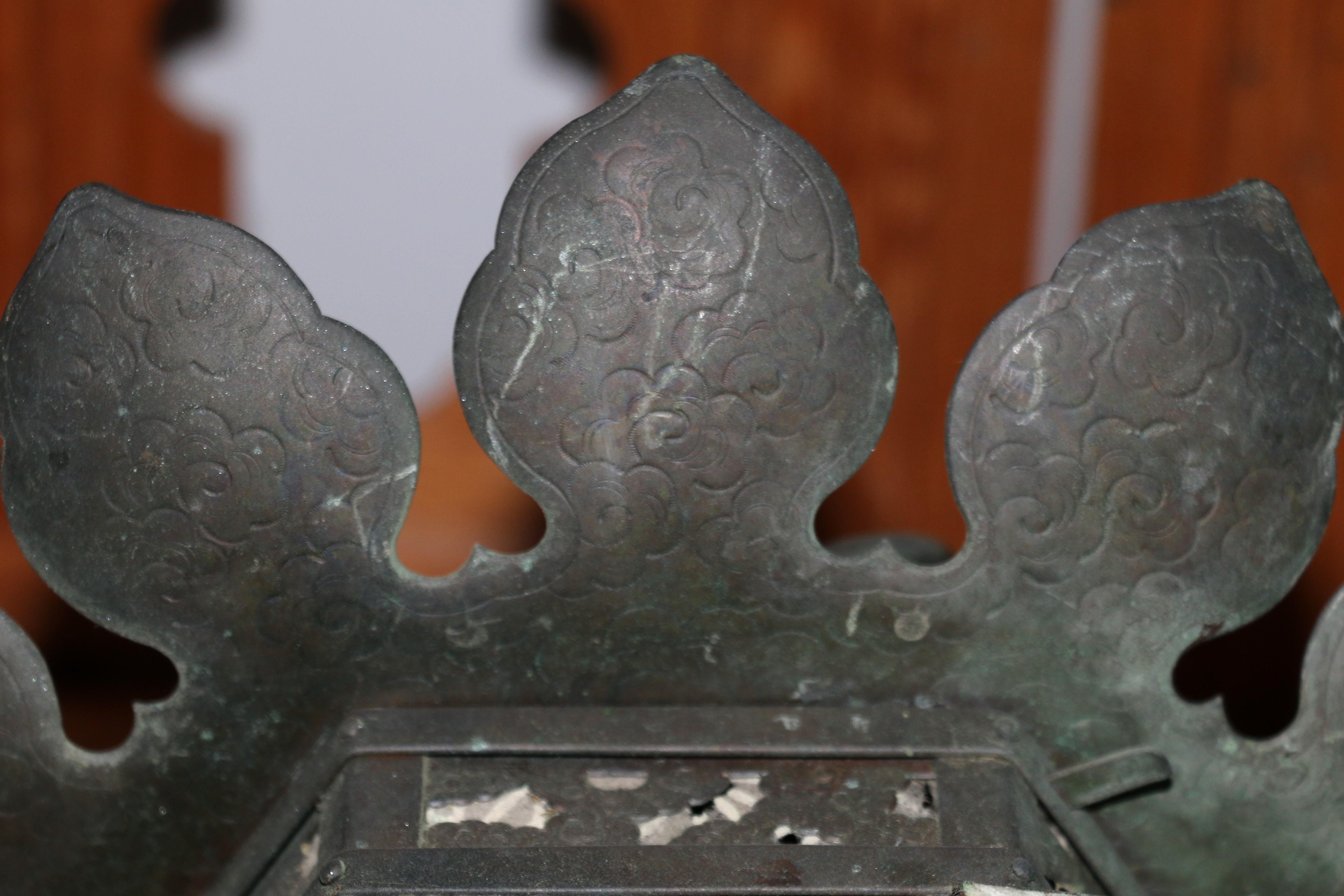 Antique Pair of Japanese Temple Hanging Bronze Lantern For Sale 8
