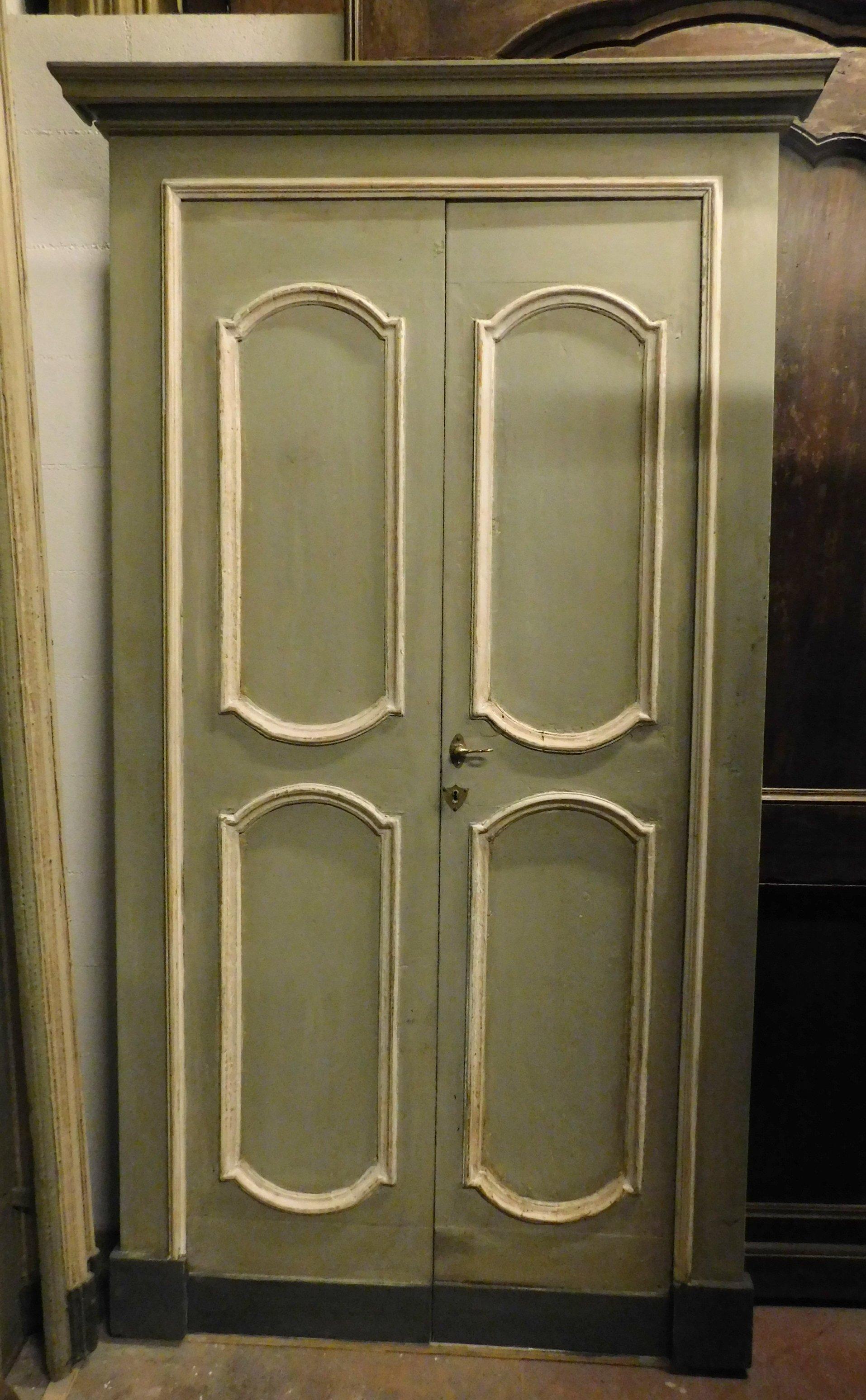 Antique Pair of Lacquered Double Doors with Frame, 18th Century, Italy 2