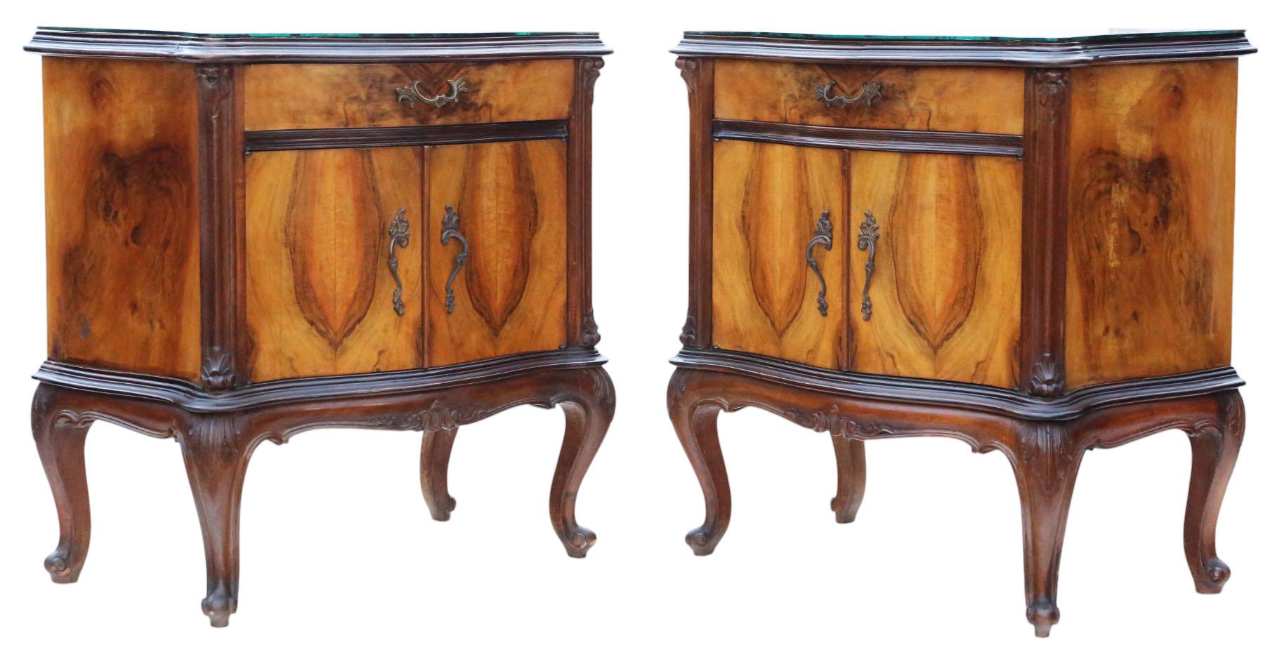 Antica coppia di grandi comodini in noce figurato C1925 Comodini in vendita 1