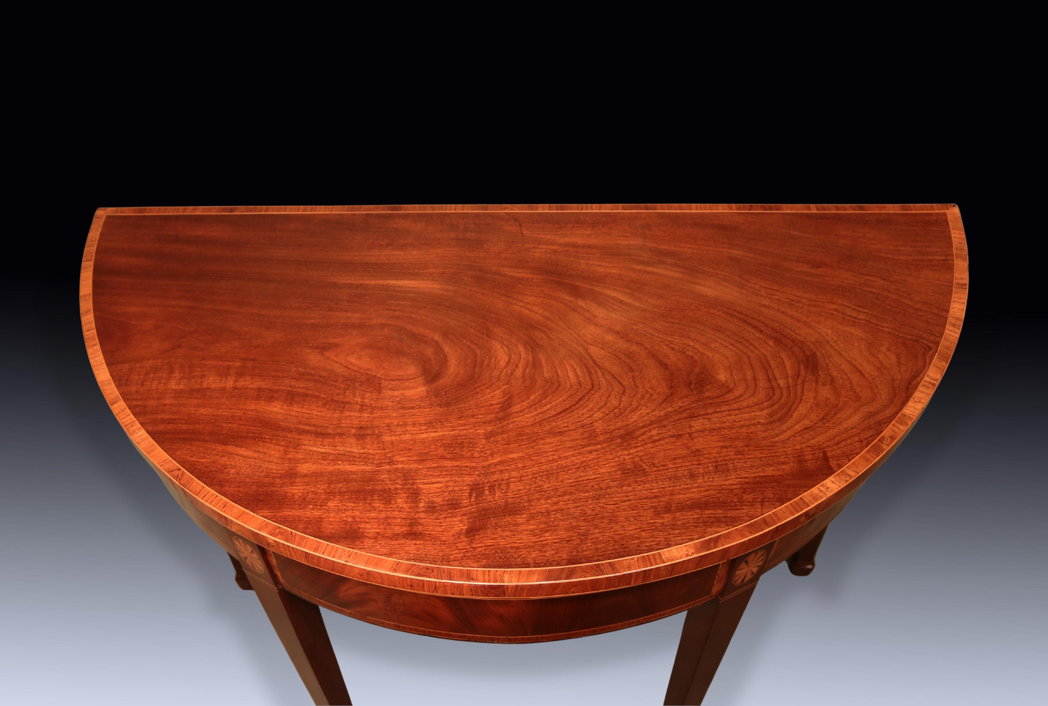 Paire de tables à cartes anciennes en acajou de la fin du XVIIIe siècle Bon état - En vente à London, GB