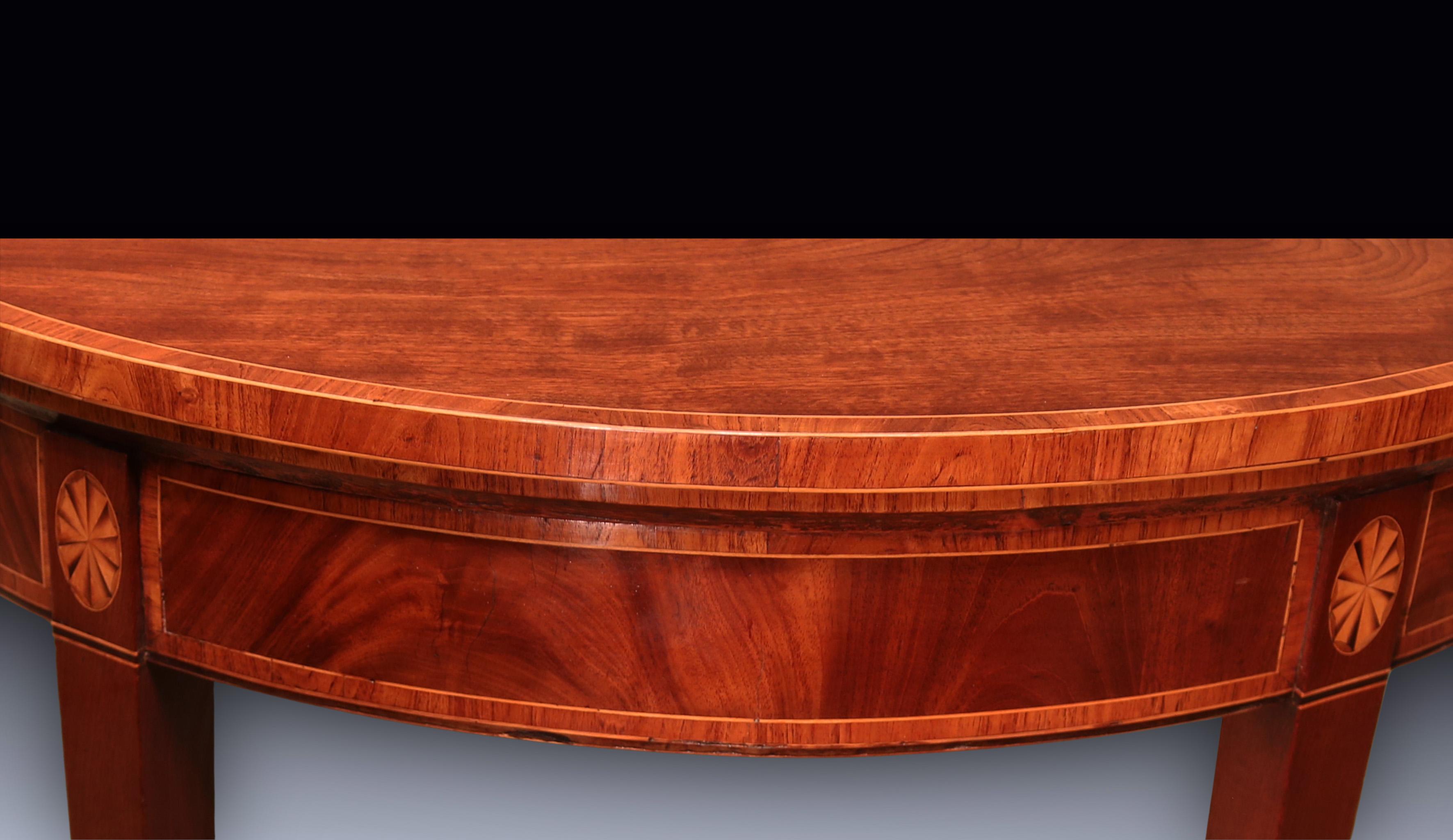 Acajou Paire de tables à cartes anciennes en acajou de la fin du XVIIIe siècle en vente