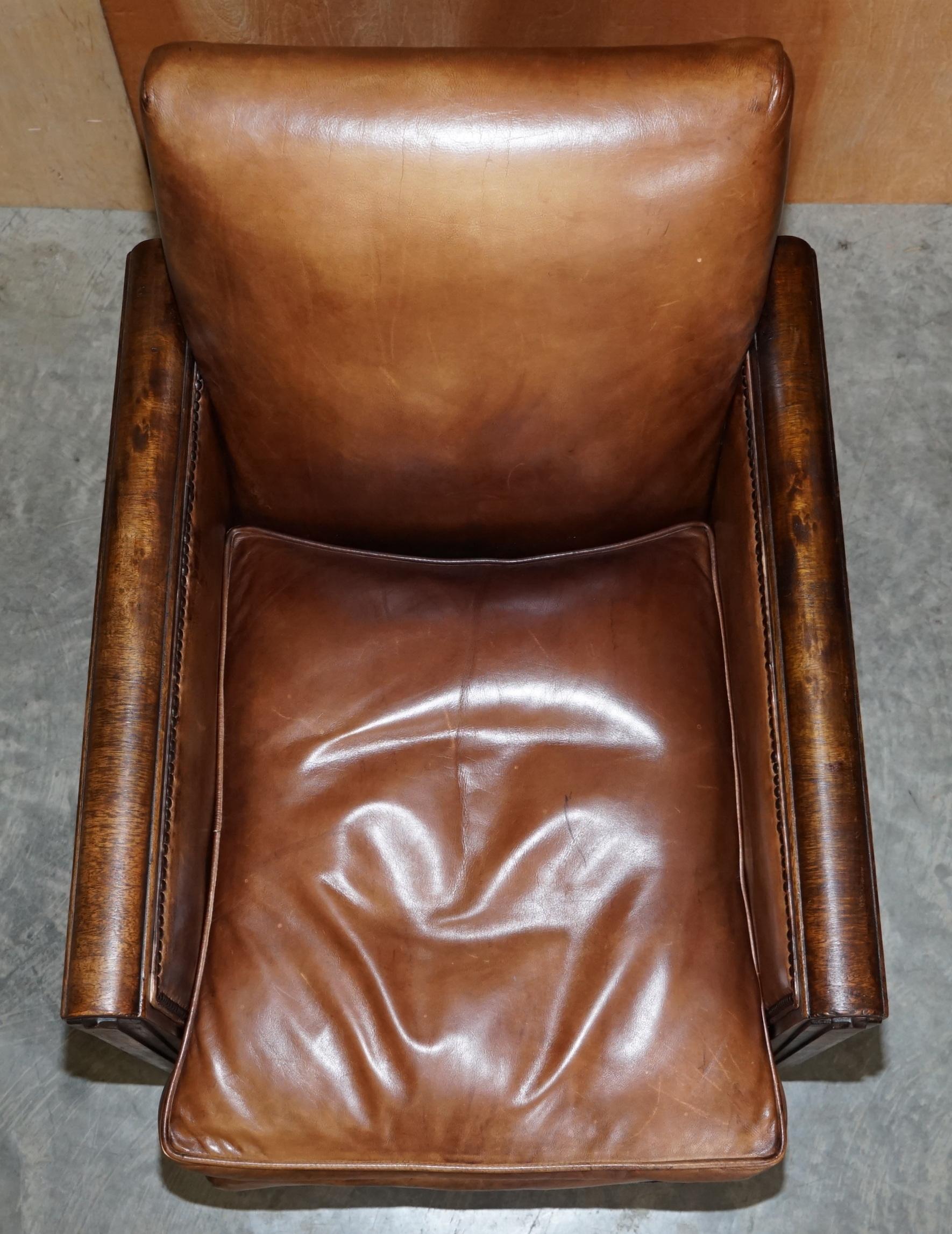 Early 20th Century Antique Pair of Metropolitan Art Deco 1920 Hand Dyed Brown Leather Armchairs For Sale