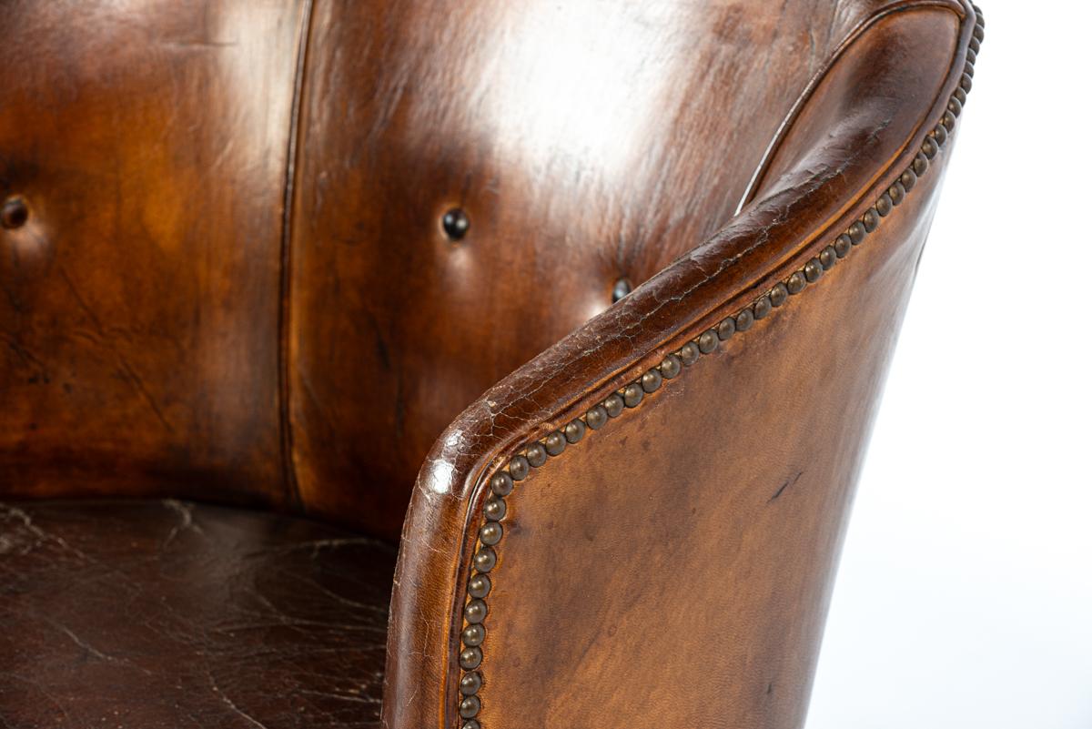 Paire de fauteuils Chippendale anglais du milieu du 19ème siècle, marron chaud, anciens en vente 5