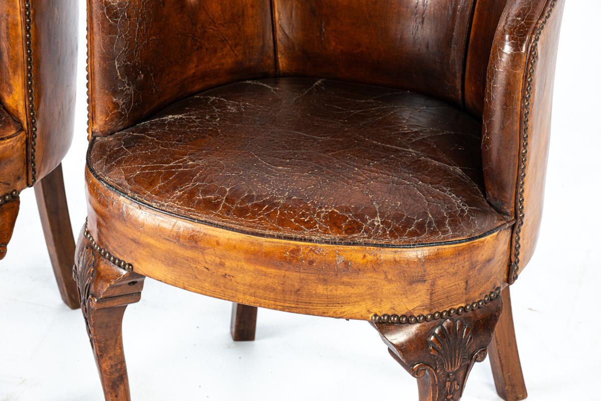 Laiton Paire de fauteuils Chippendale anglais du milieu du 19ème siècle, marron chaud, anciens en vente