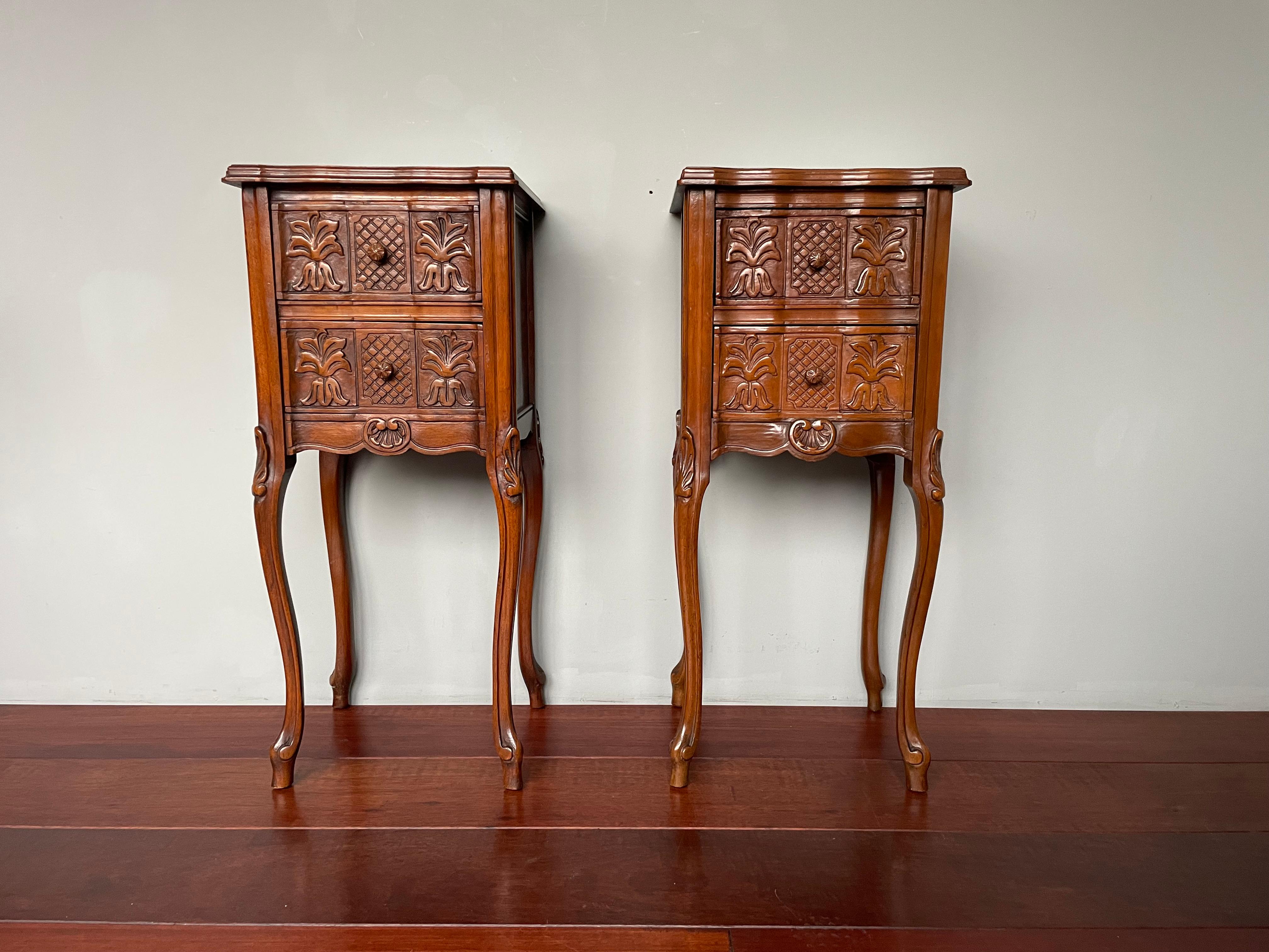 Beautiful style and great condition pair of nightstands. 

If you are looking for aesthetically pleasing and practical to use bedside cabinets to grace your bedroom then this stylish pair could be ideal. This early 20th century pair is practical in