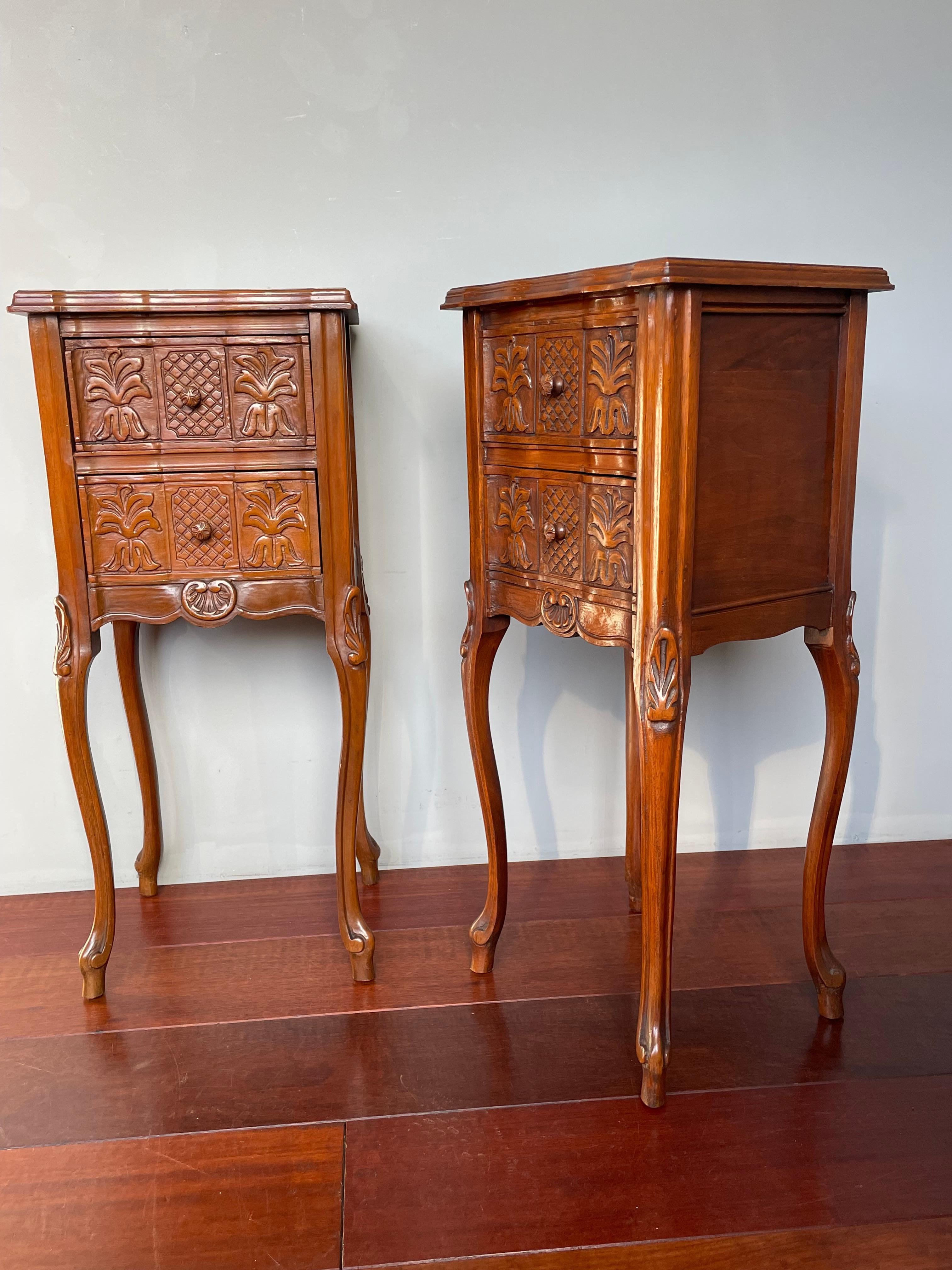 Antique Pair of Nutwood Bedside Cabinets / Nightstands with Stunning Marble Tops For Sale 2