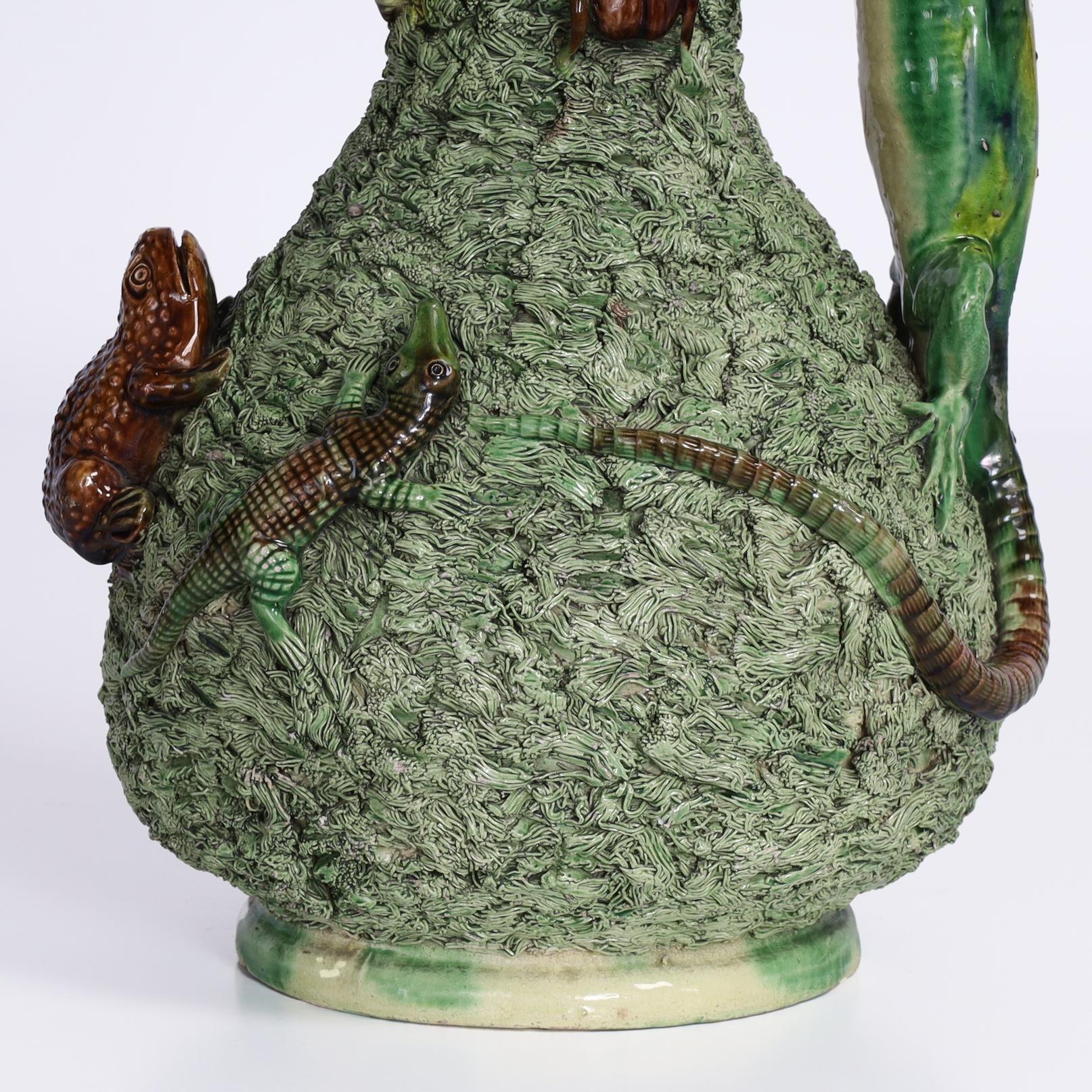 XIXe siècle Paire de pichets Palissy avec reptiles de Manuel Mafra en vente