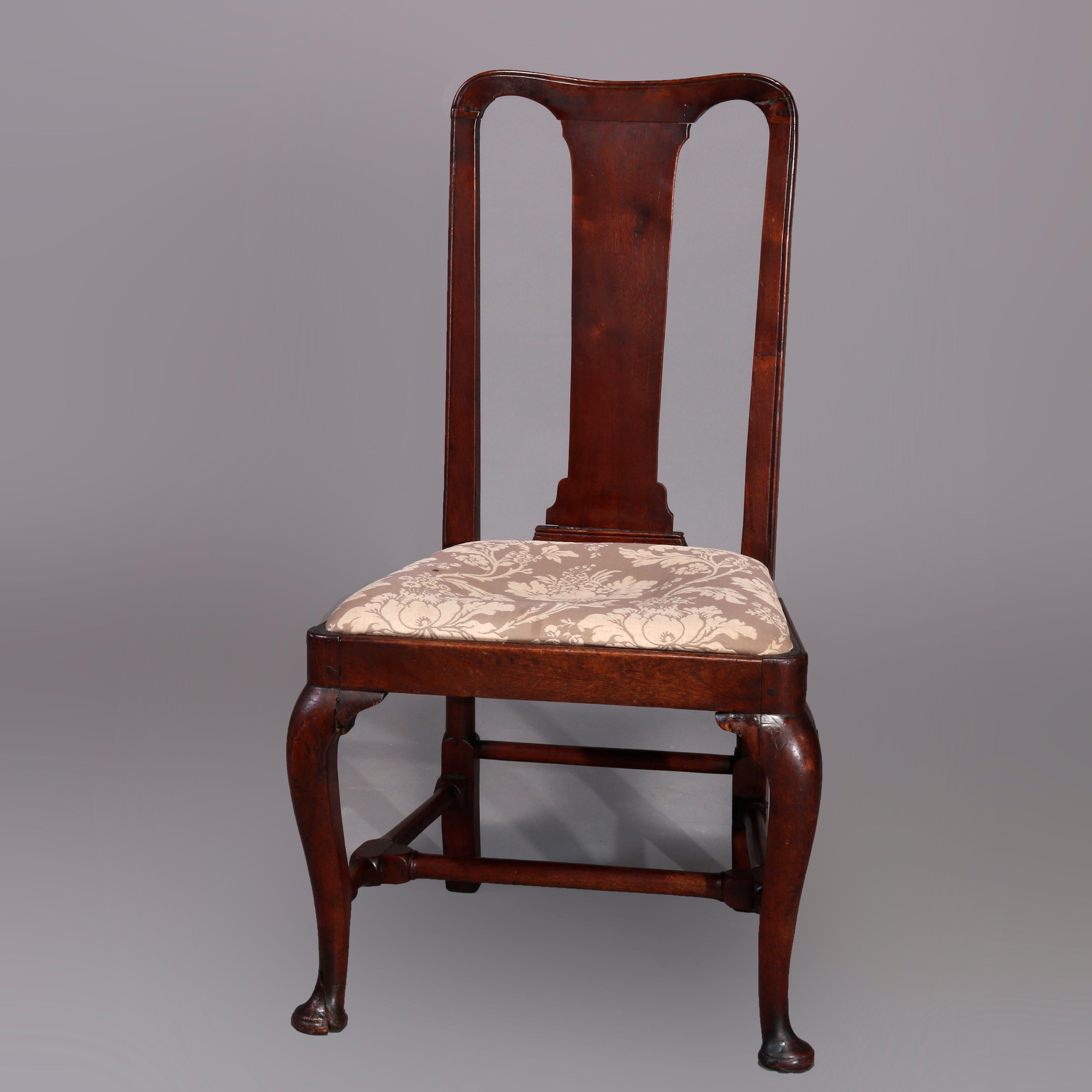 American Antique Pair of Queen Anne New England Carved Mahogany Side Chairs, Circa 1760 For Sale