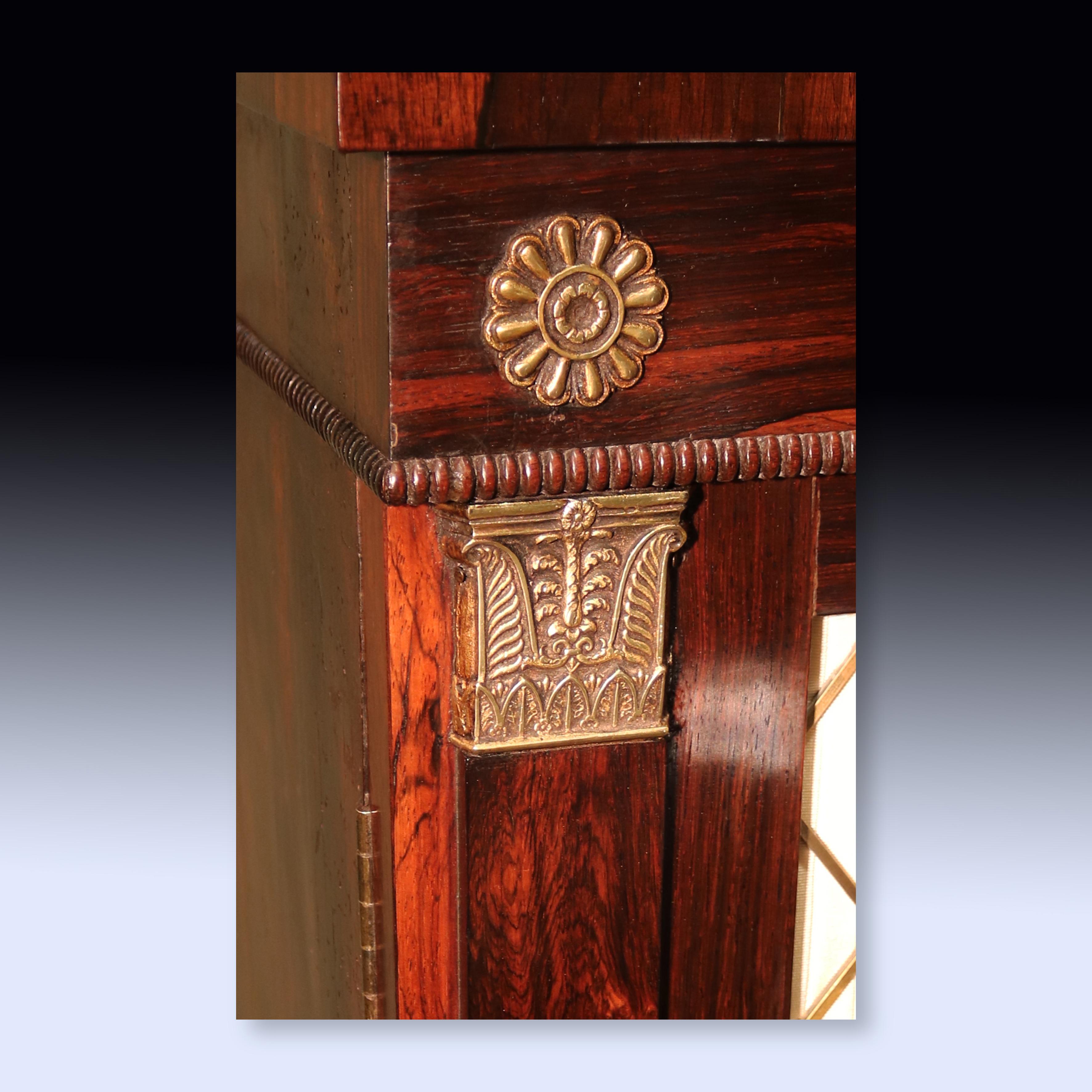 Antikes Paar Palisanderschränke aus der Regency-Zeit im Angebot 1