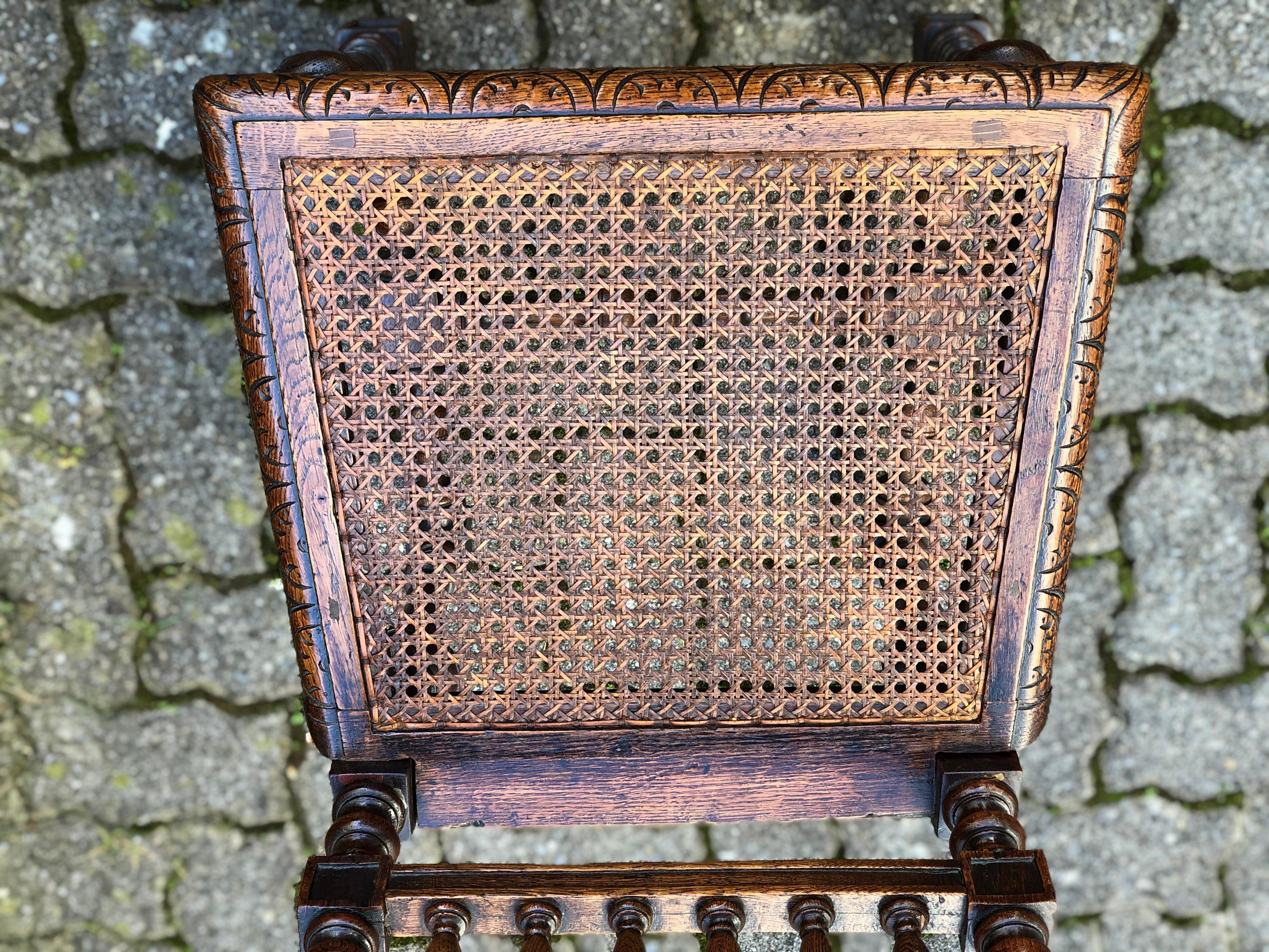 VENTE Paire de chaises cannées sculptées de style Renaissance Livraison gratuite 2