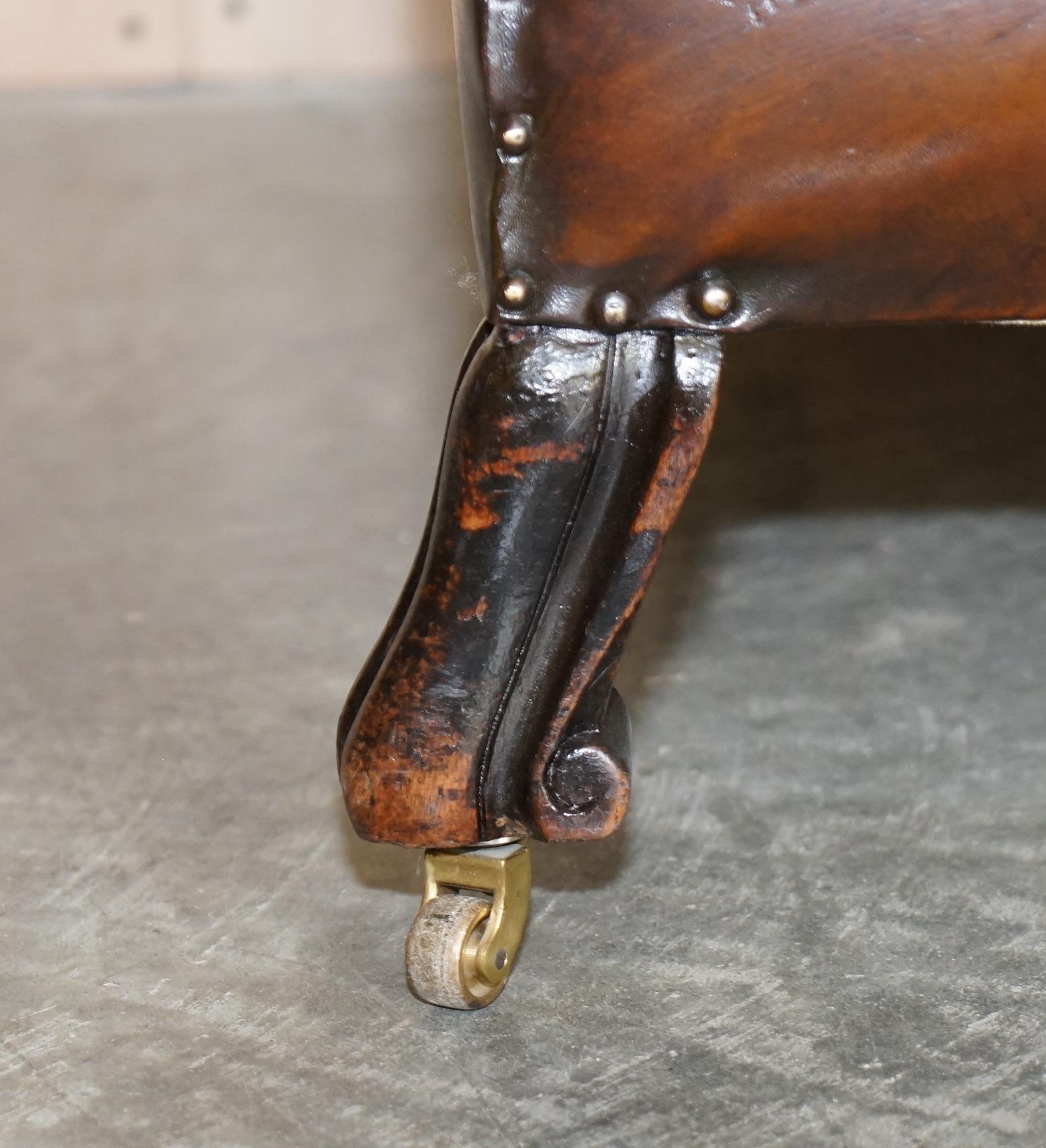 Antikes Paar restaurierte viktorianische Zigarrenbraune Ledersessel mit geschnitzten Beinen, Paar im Angebot 5