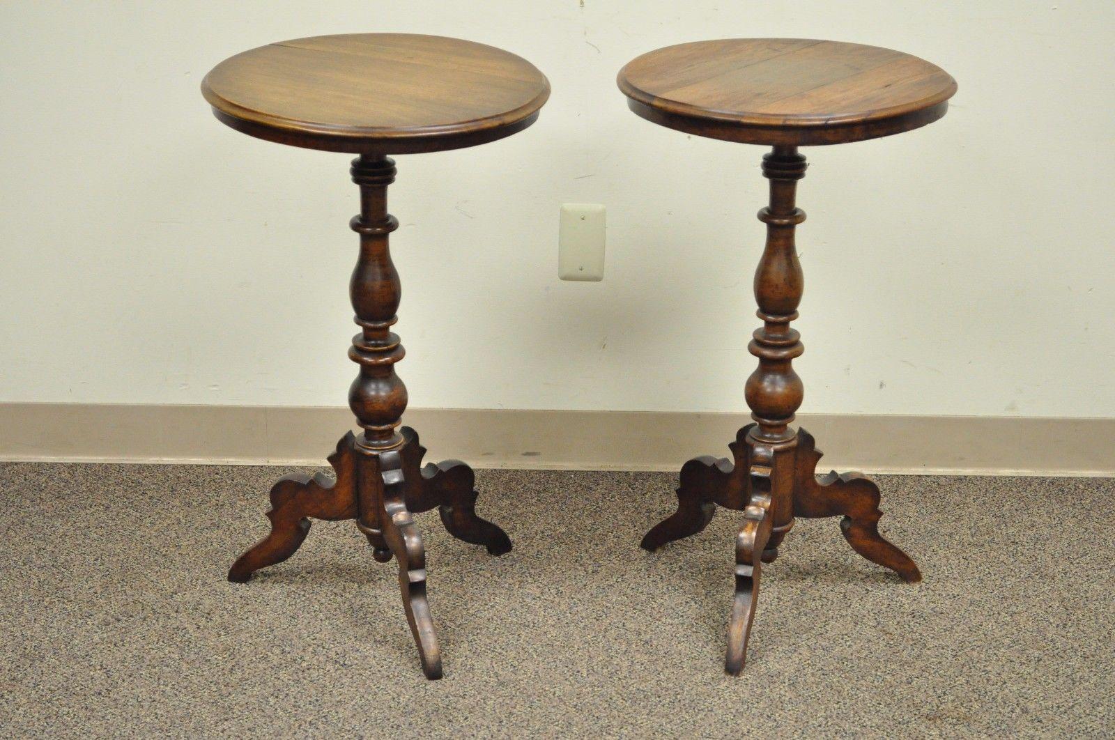 Antique Pair of Round Carved Walnut Colonial Pedestal Side End Tables 6