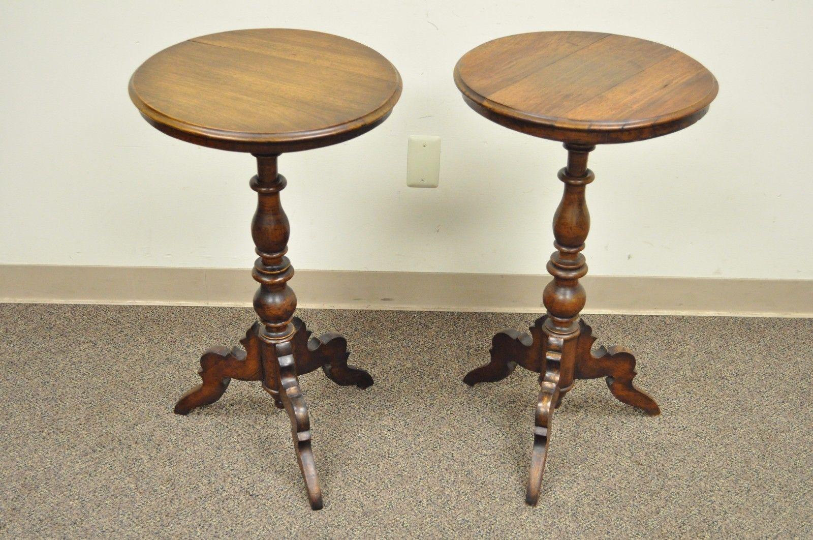 American Colonial Antique Pair of Round Carved Walnut Colonial Pedestal Side End Tables