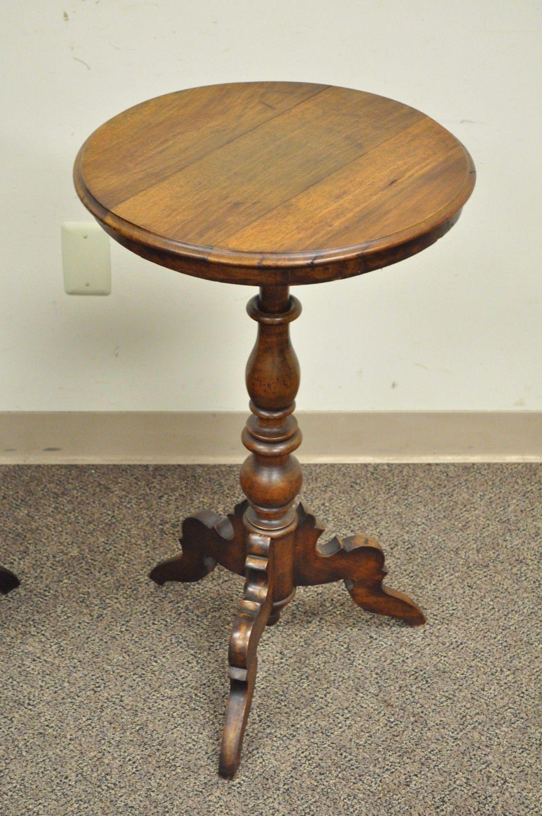 19th Century Antique Pair of Round Carved Walnut Colonial Pedestal Side End Tables