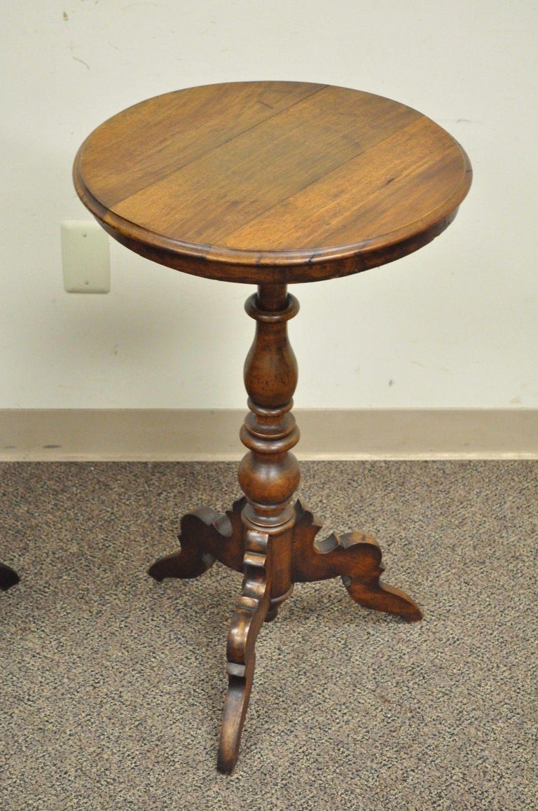 Antique Pair of Round Carved Walnut Colonial Pedestal Side End Tables