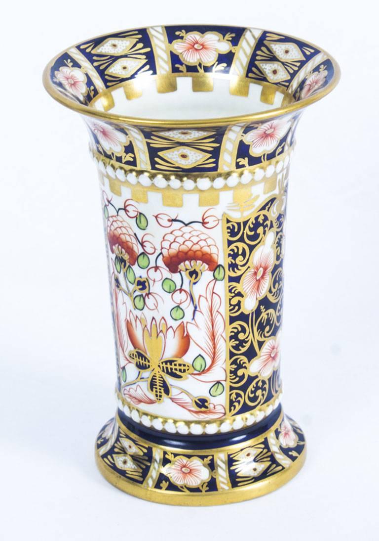 Antique Pair of Royal Crown Derby Imari Trumpet Shaped Spill Vases, 1919 In Excellent Condition In London, GB