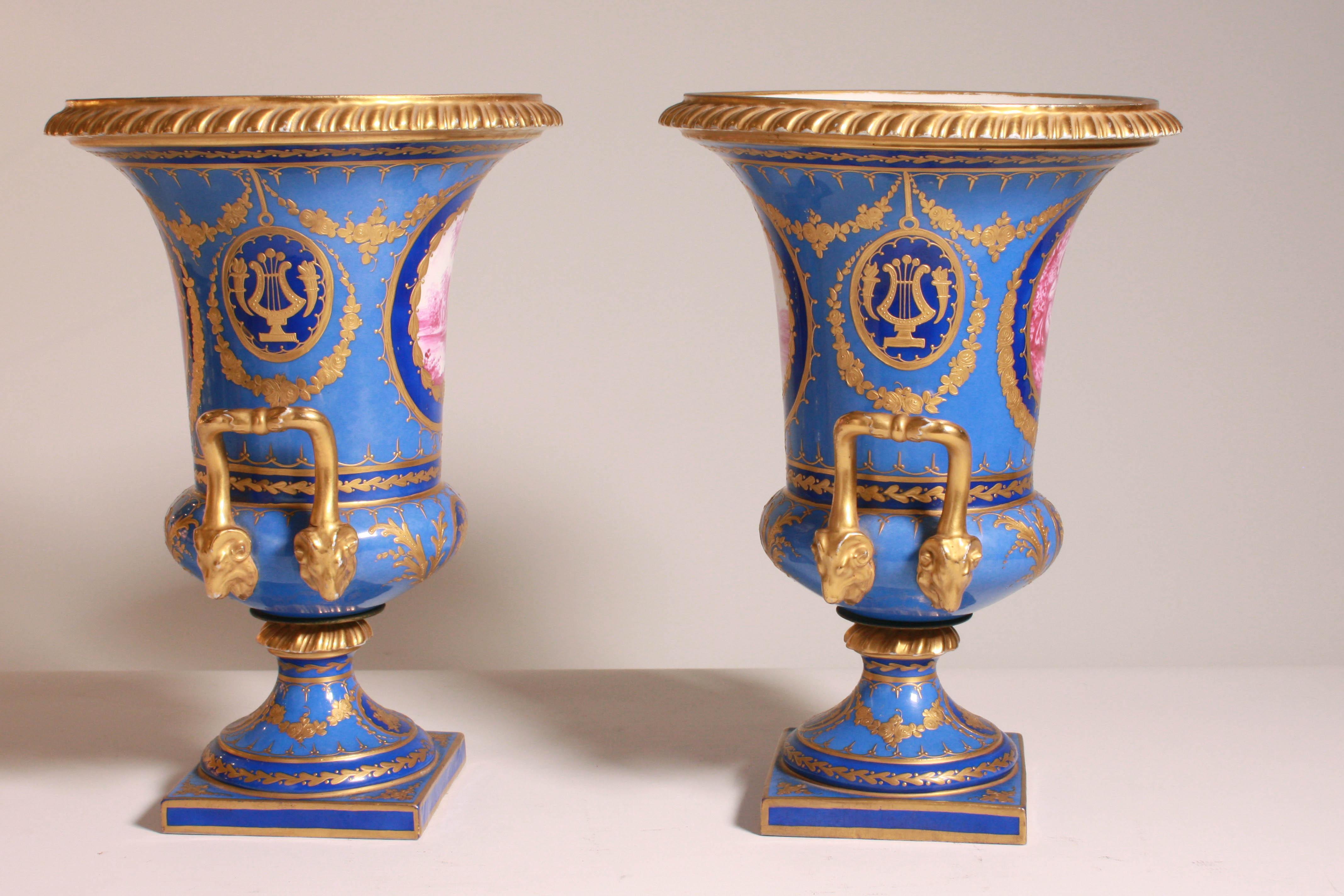 Antikes Paar Sèvres Vase Französisch, 1772 (Spätes 18. Jahrhundert)