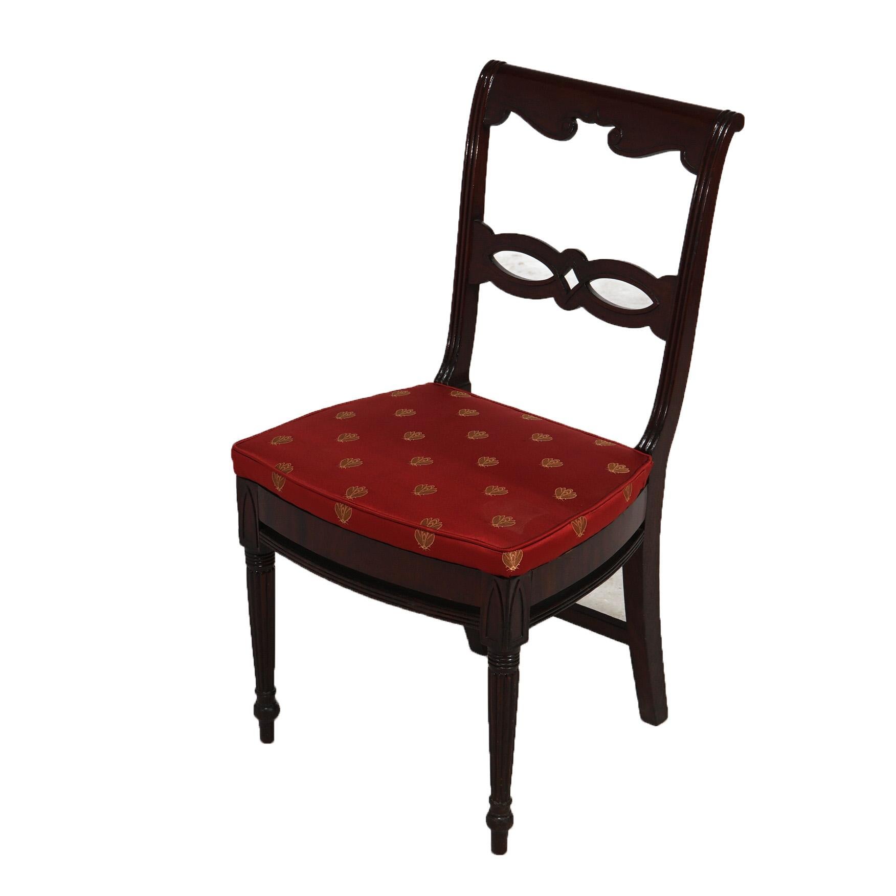 Ancienne paire de chaises de salle à manger Sheraton en acajou, années 1830 Bon état - En vente à Big Flats, NY