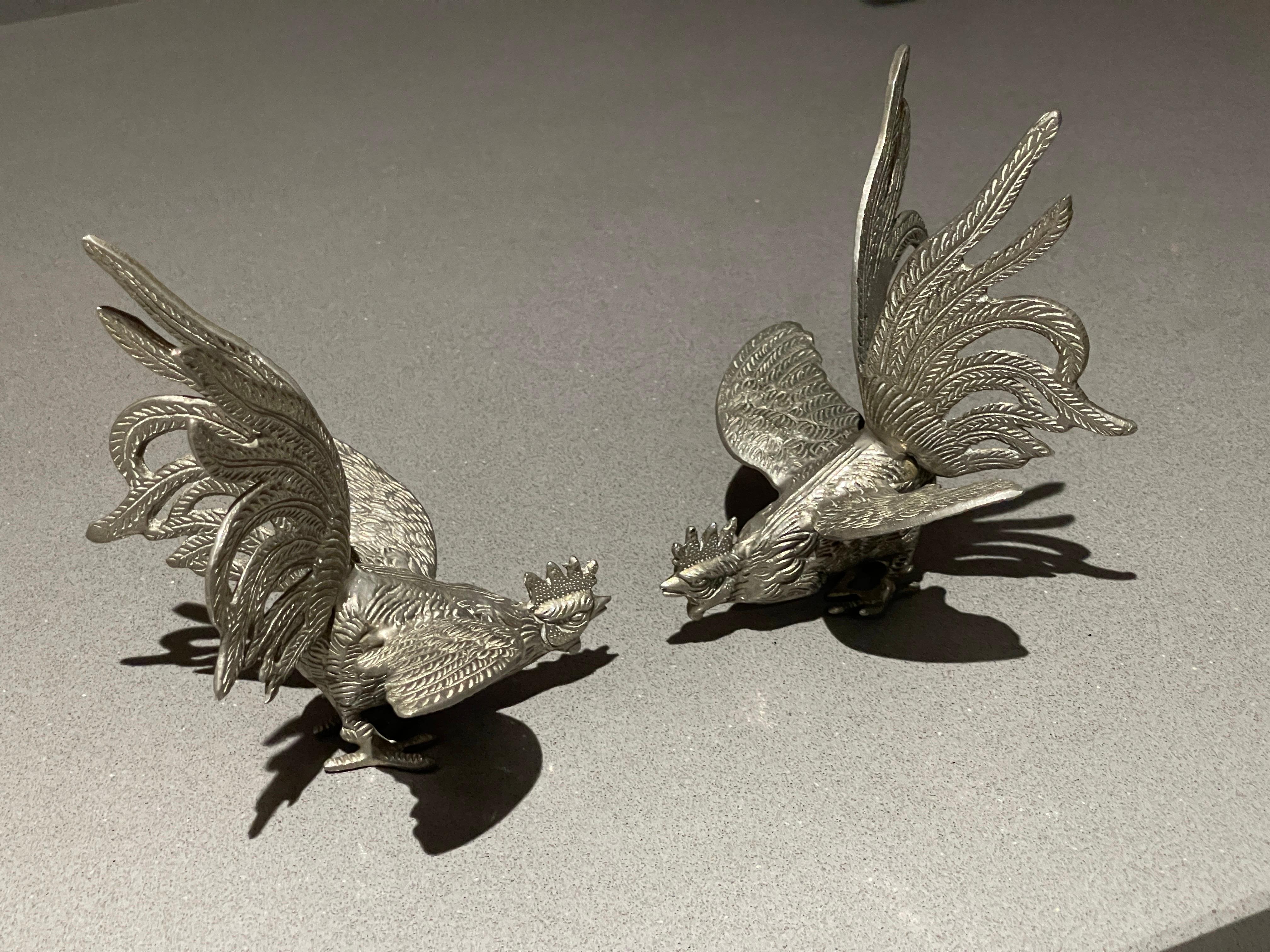 Antique Pair of Silver Rooster Stand, Decoration Object for Home Décor For Sale 1