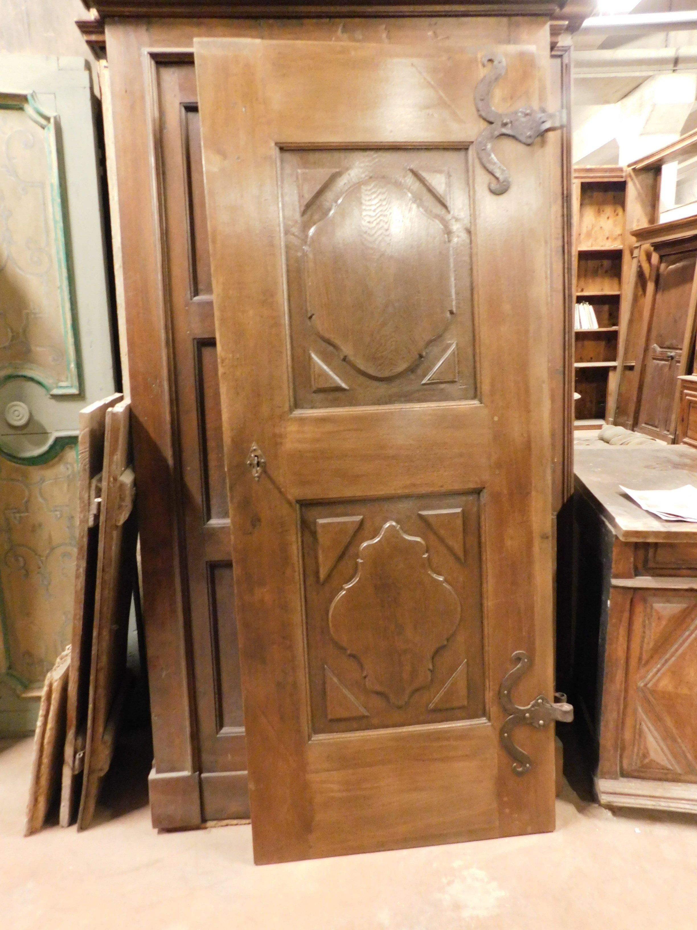 Antique Pair of Single Oak Doors, 18th Century, Italy 3