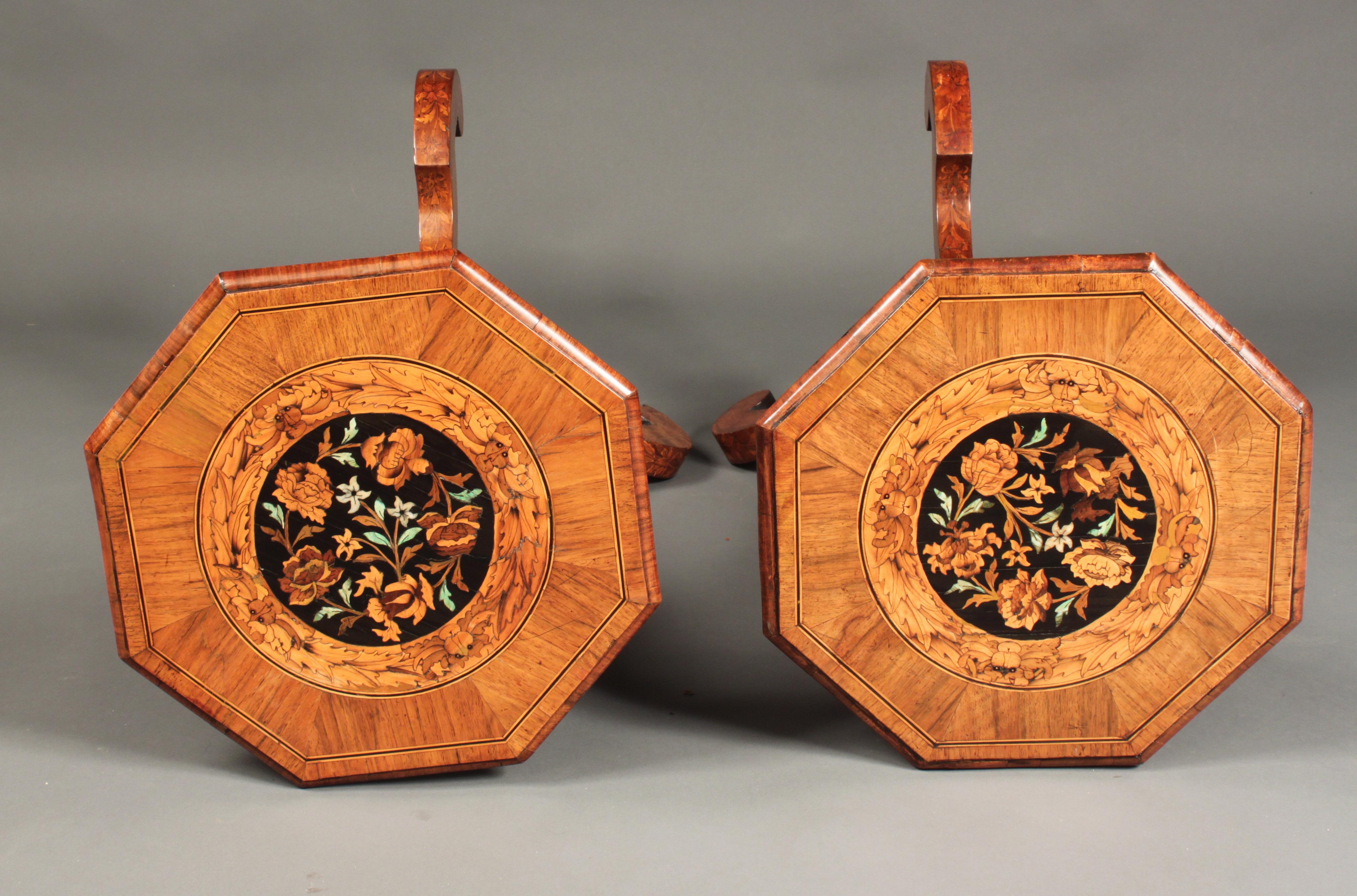 Antique Pair of Small Walnut Marquetry Tables In Good Condition For Sale In Bradford-on-Avon, Wiltshire