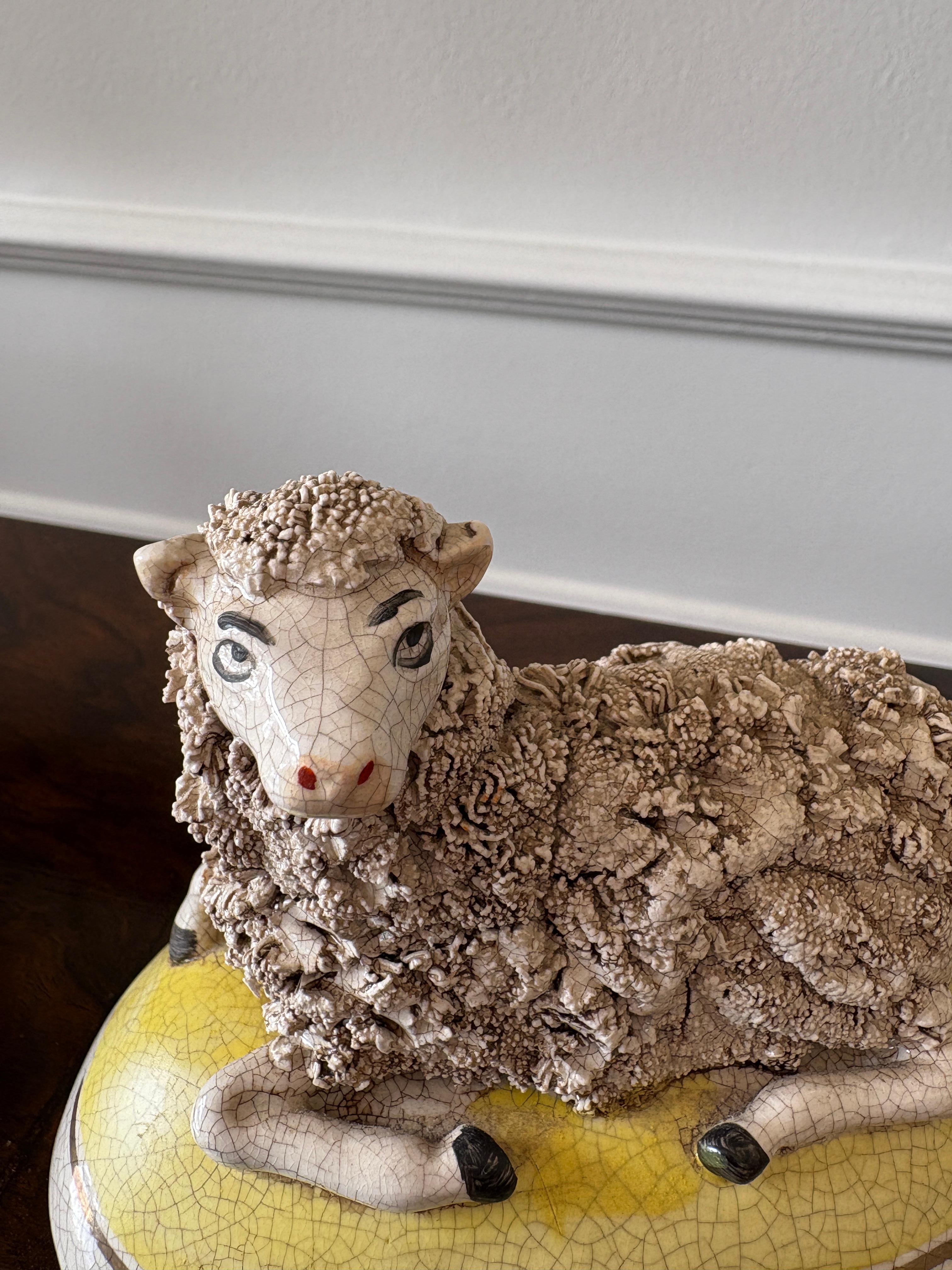 Pareja antigua de ovejas de Staffordshire en Bueno estado para la venta en Suffolk, GB