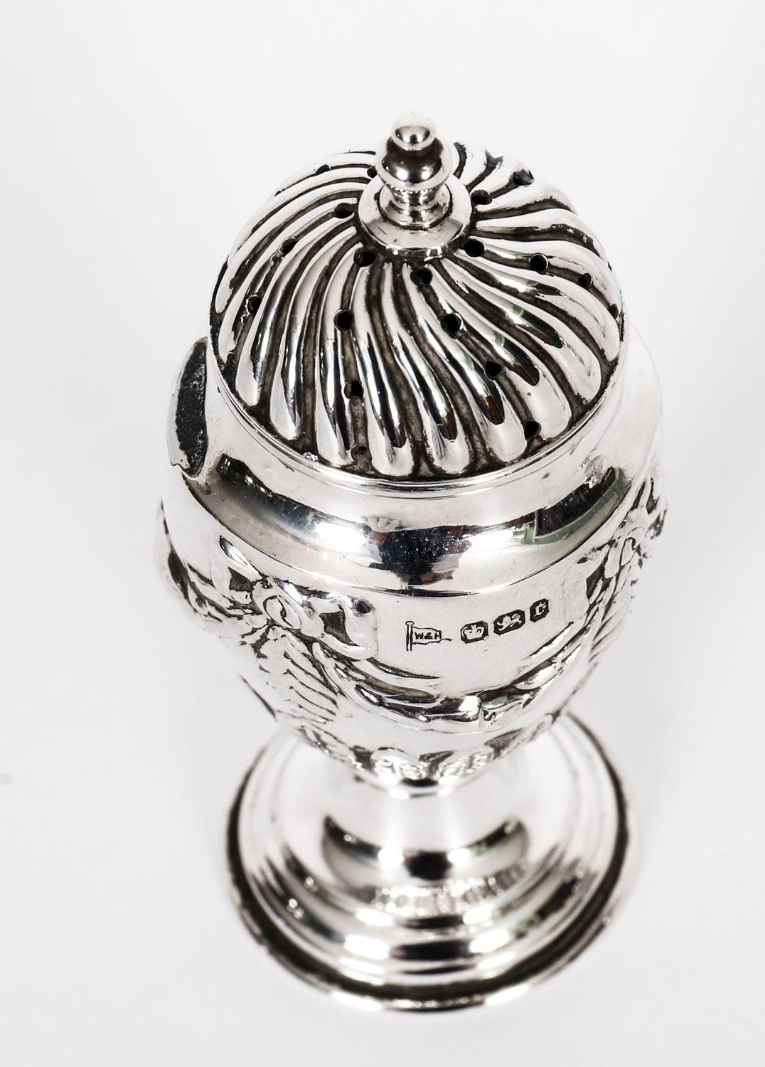 Antica coppia di Shakers in argento sterling per sale e pepe del 1885, XIX secolo in vendita 1