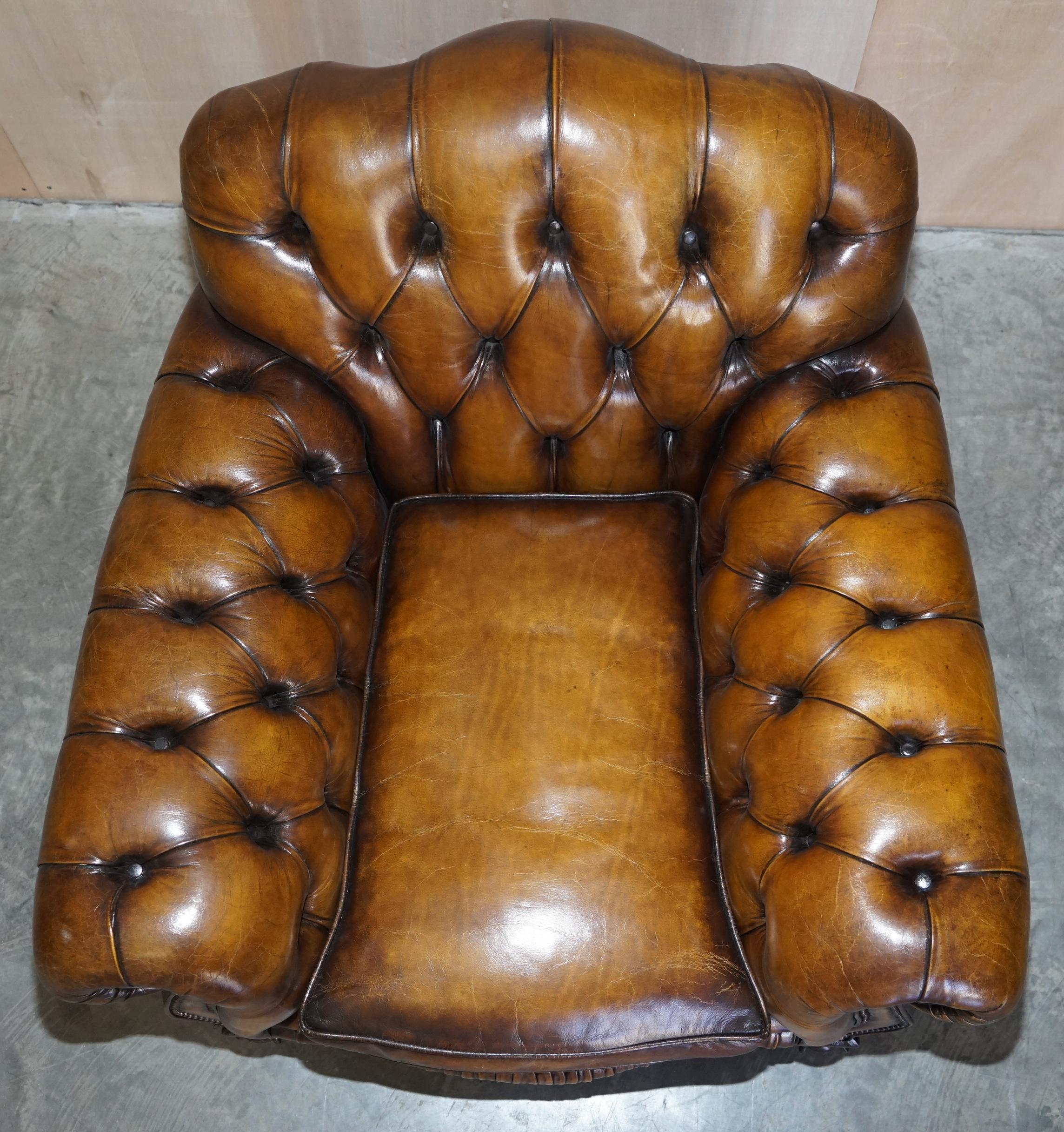 Antique Pair of Thomas Chippendale Style Chesterfield Brown Leather Armchairs For Sale 9