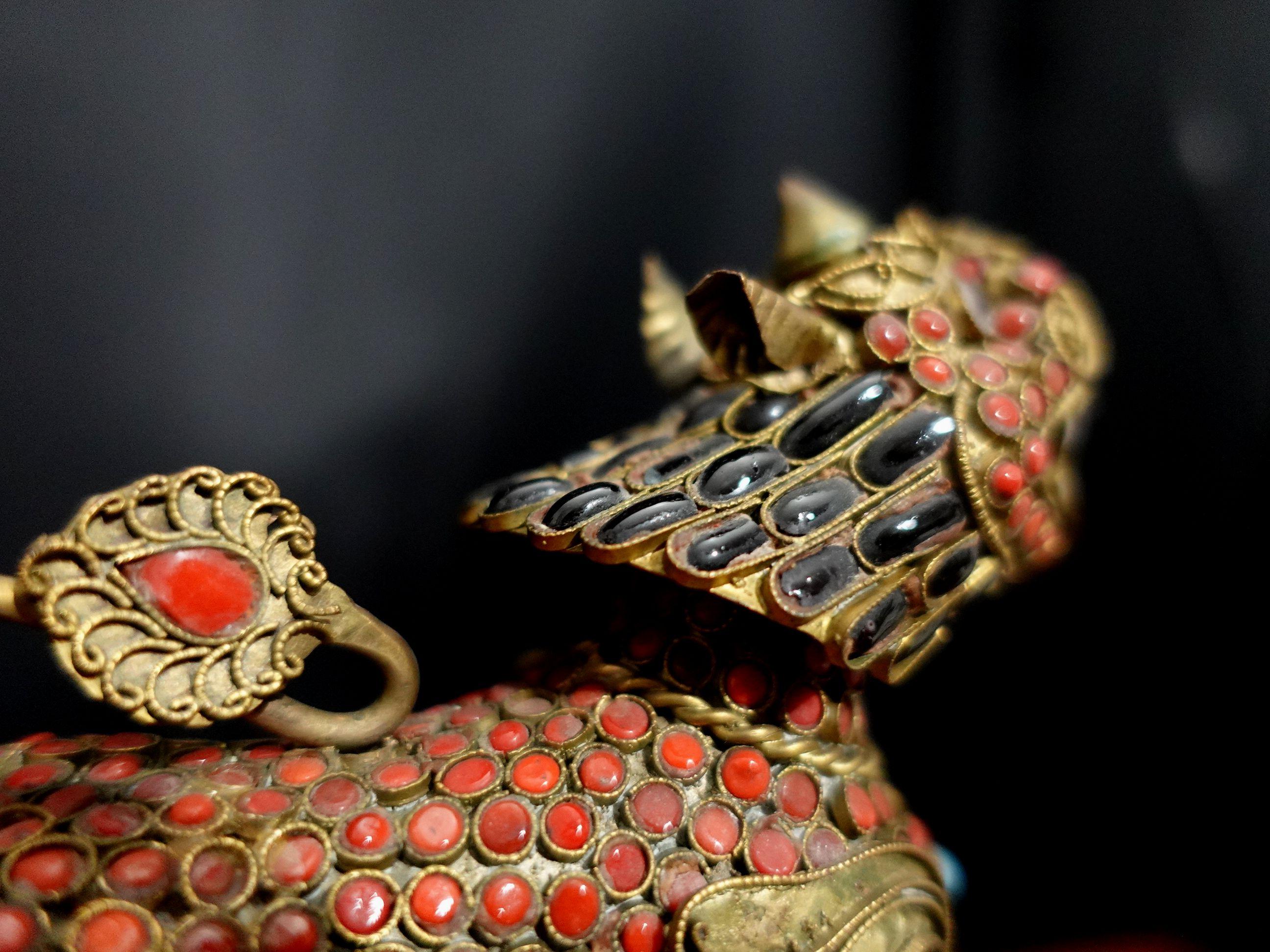 Antique Pair of Tibetan Enamel Jeweled Foo Lions / Dogs Snuff Bottles 2