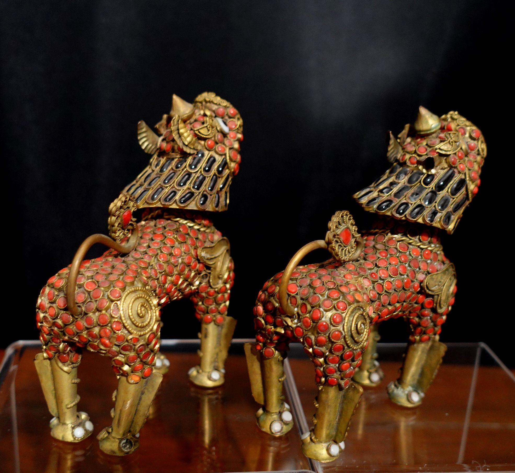 Antique Pair of Tibetan Enamel Jeweled Foo Lions / Dogs Snuff Bottles 3